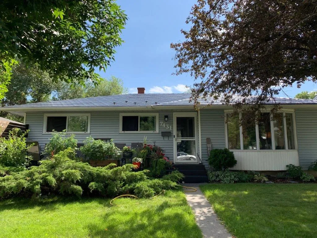 Interlock Aluminum Slate Metal Roofing – Black | Calgary, AB (Front elevation)