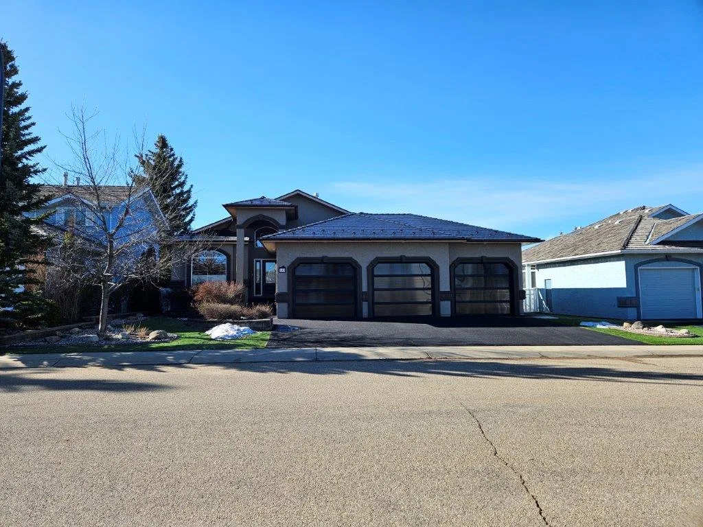 Interlock Aluminum Slate Metal Roofing – Black | Red Deer, AB (Front elevation)
