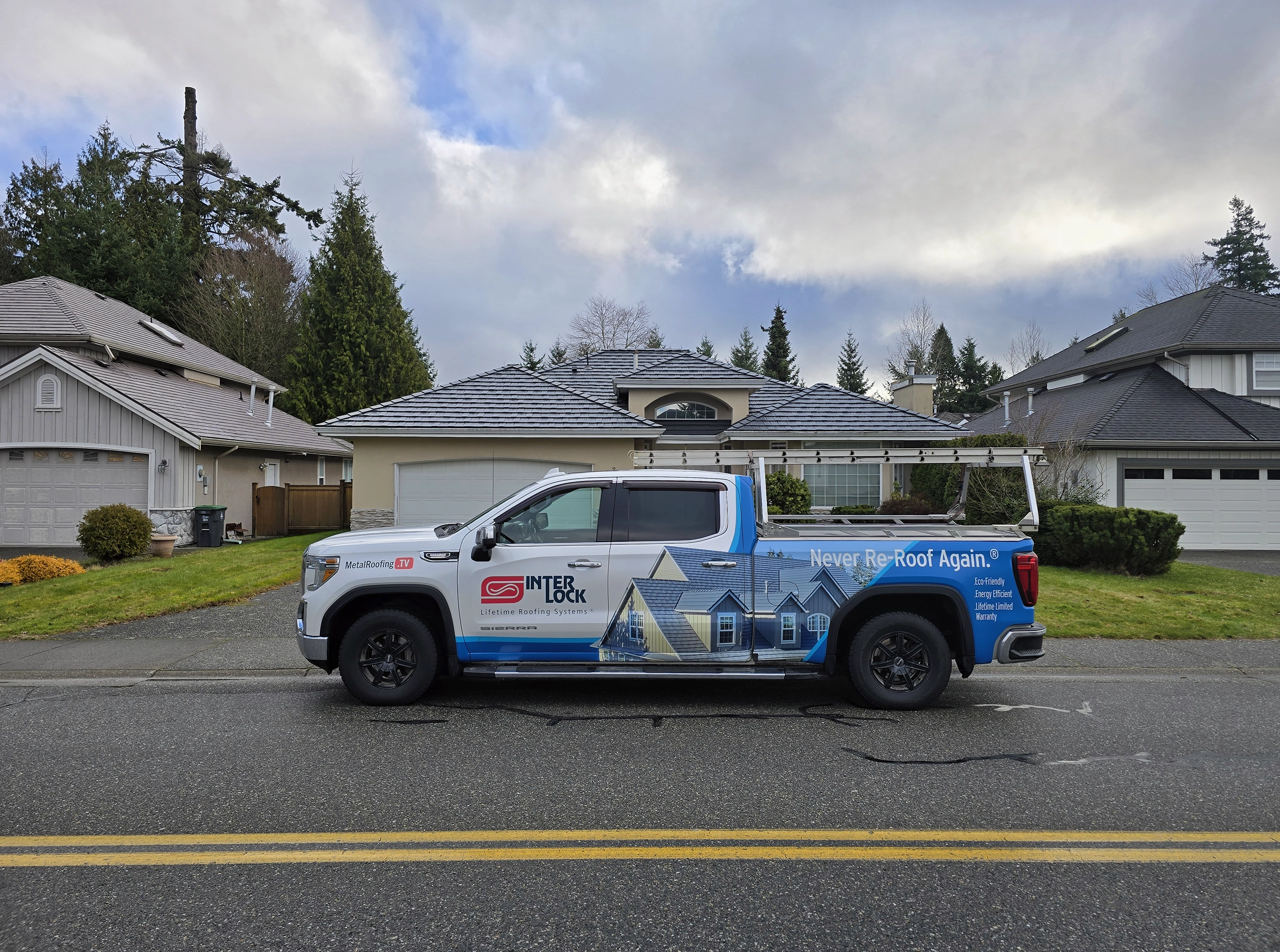 Interlock Aluminum Shake Metal Roofing – Deep Charcoal | Surrey, BC (Street view)