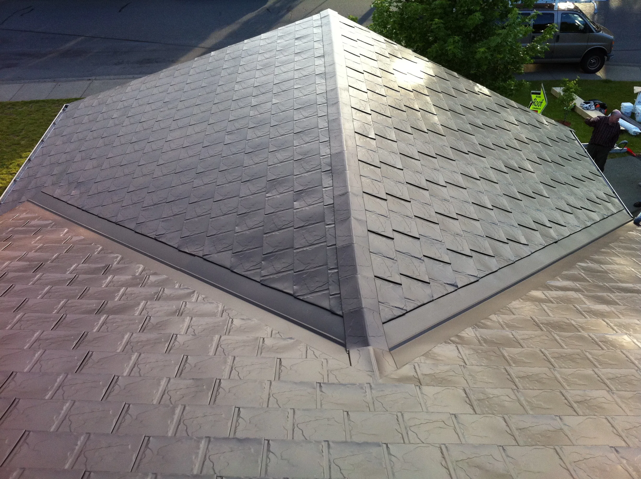 Colonial Brown Interlock Slate aluminum roof on a colonial home with a metal roof in a coastal urban setting, Campbell River, British Columbia