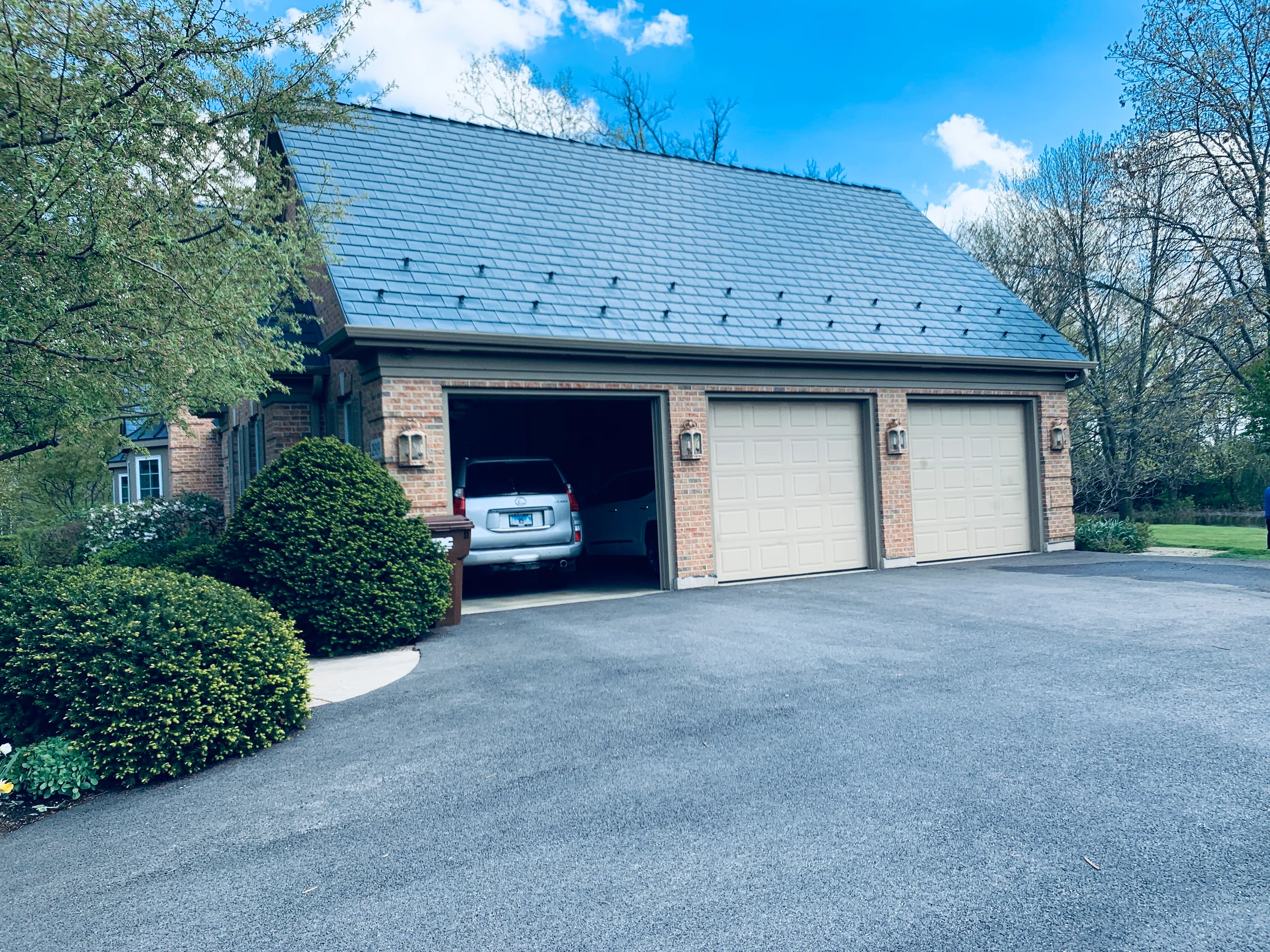 Deep Charcoal Interlock Slate aluminum roof on a home with a metal roof in Crystal Lake, Illinois, Crystal Lake, Illinois