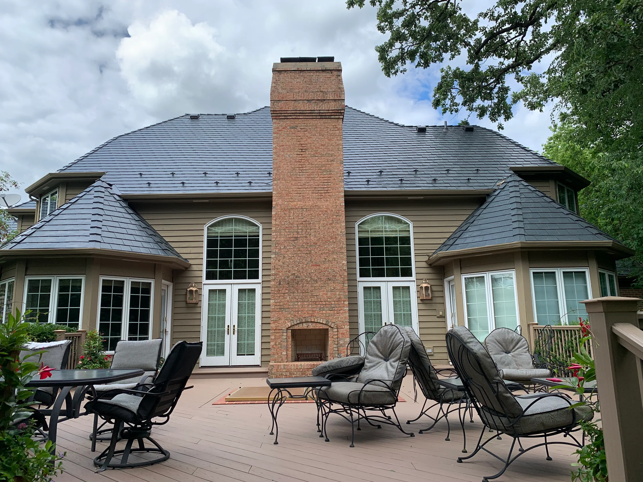 Deep Charcoal Interlock Slate aluminum roof on a colonial home with a metal roof in Crystal Lake, IL, Crystal Lake, Illinois