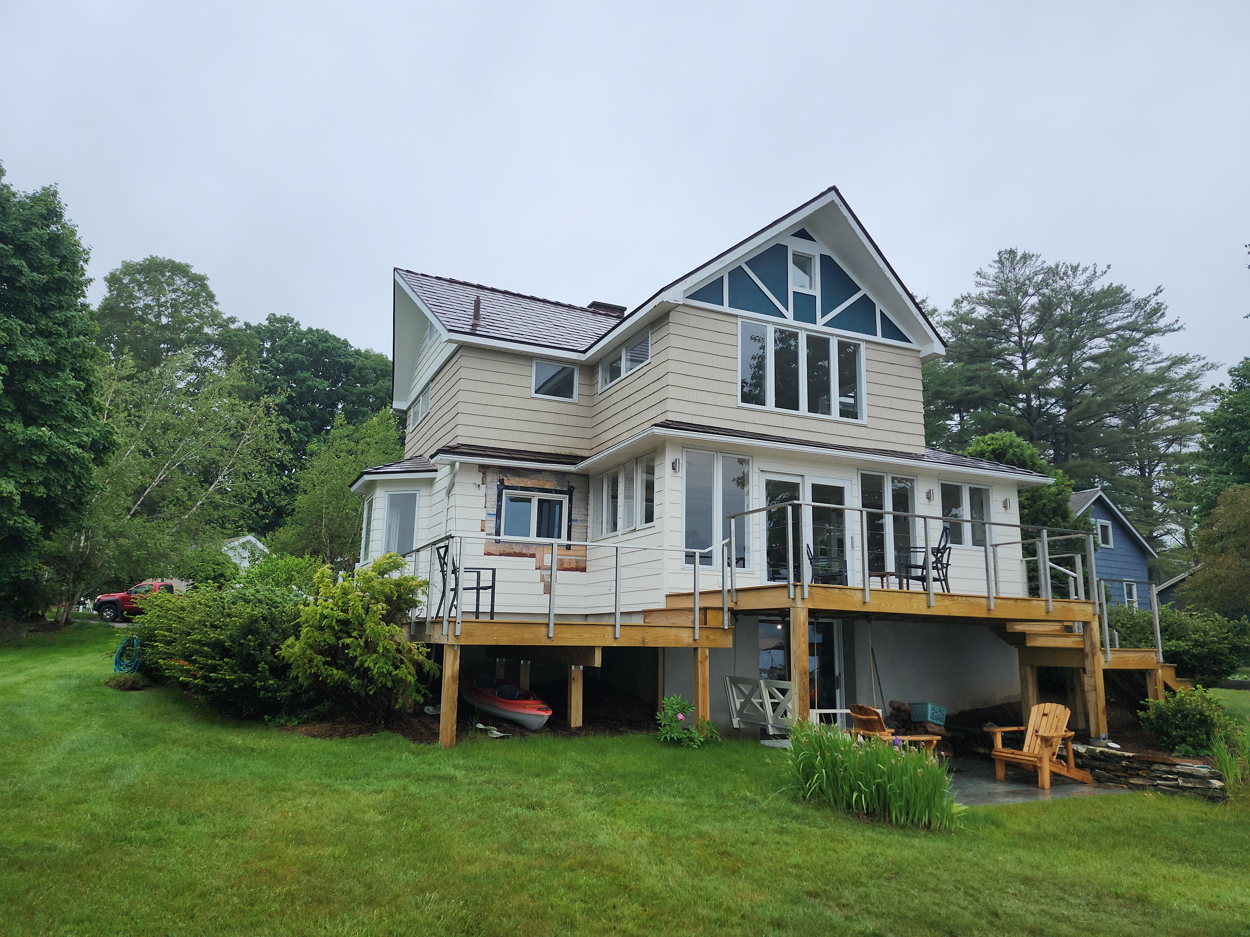 Interlock Aluminum Shingle Metal Roofing – Colonial Brown | Pittsfield, MA (Rear-right elevation)