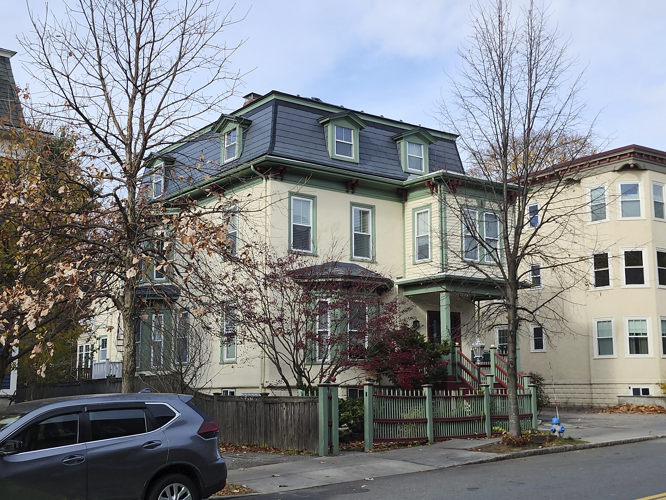 Interlock Aluminum Slate Metal Roofing – Charcoal Grey | Cambridge, MA (Front-left elevation)