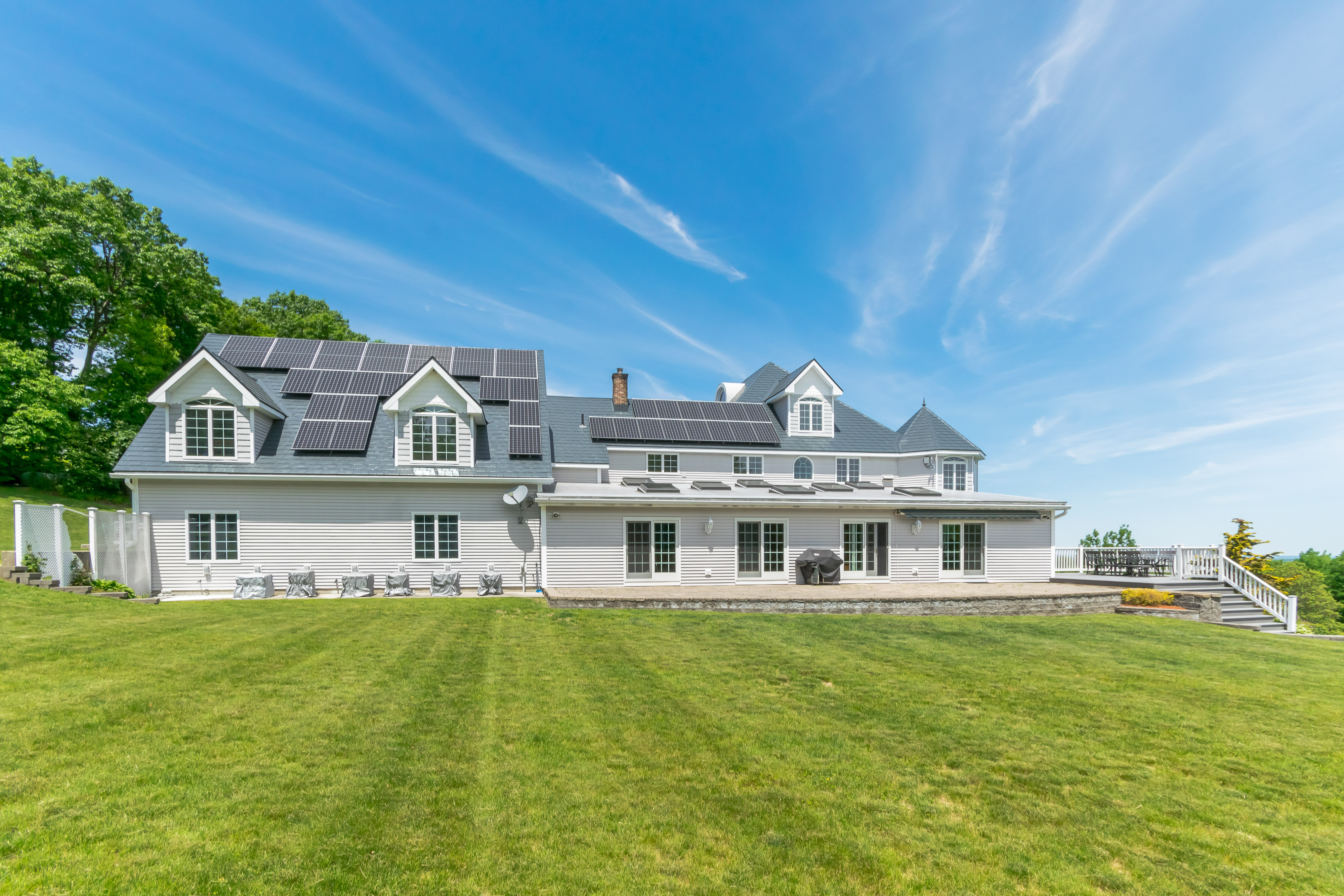 Interlock Aluminum Slate Metal Roofing – Deep Charcoal | Princeton, MA (Side elevation)