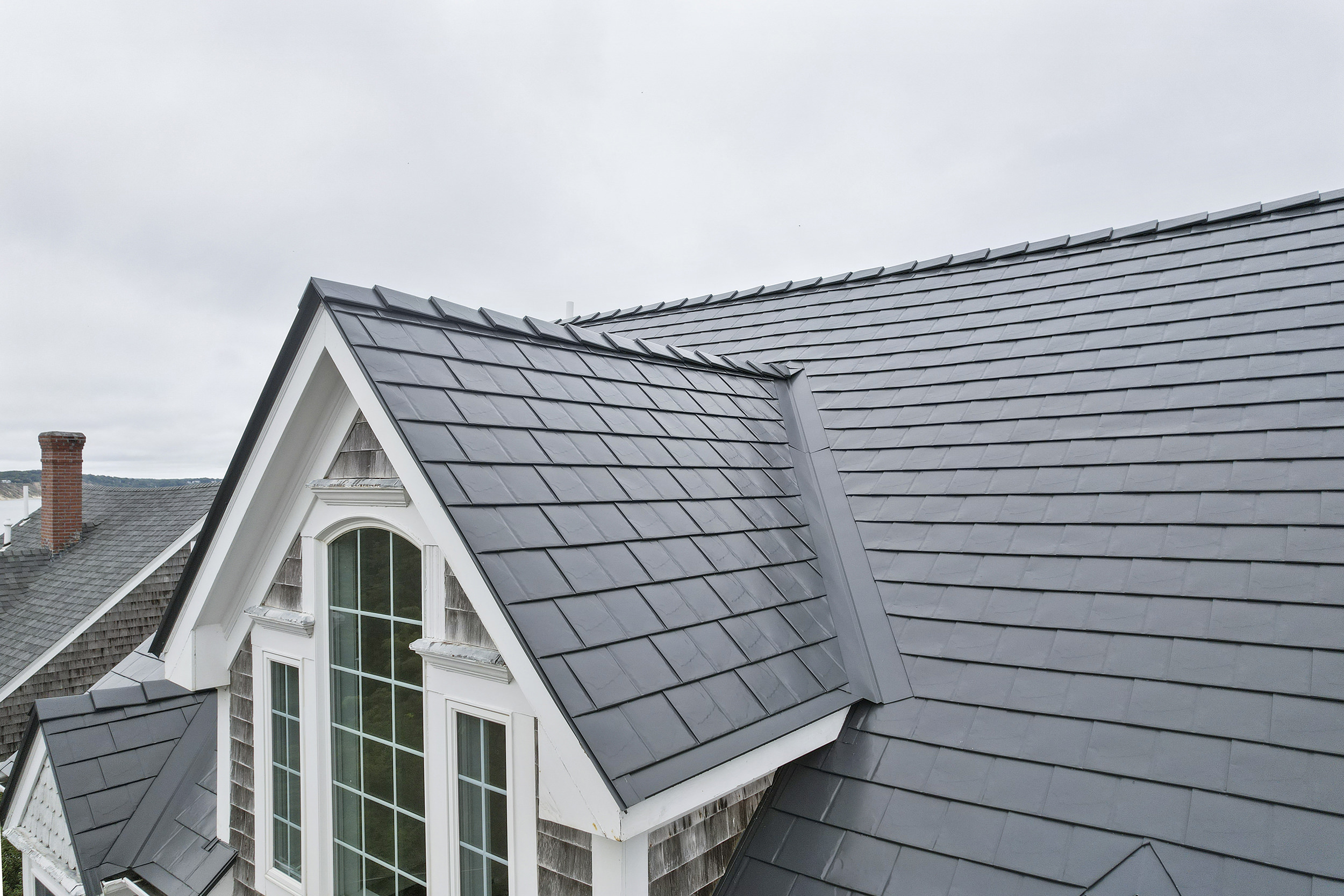 Interlock Aluminum Slate Metal Roofing – Deep Charcoal | Sagamore Beach, MA (Dormer detail)