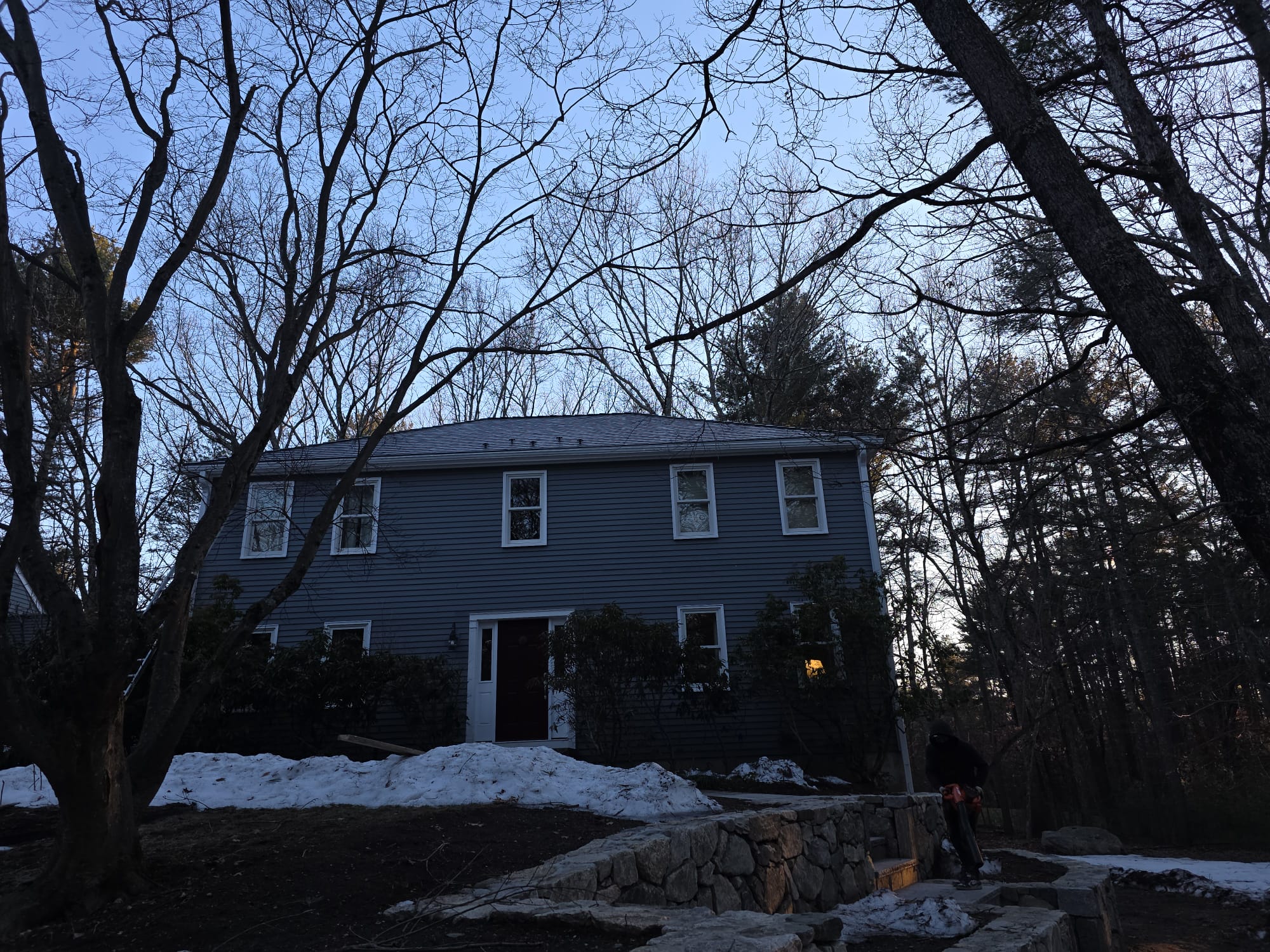 Interlock Aluminum Slate Metal Roofing – Deep Charcoal | Westford, MA (Street view)