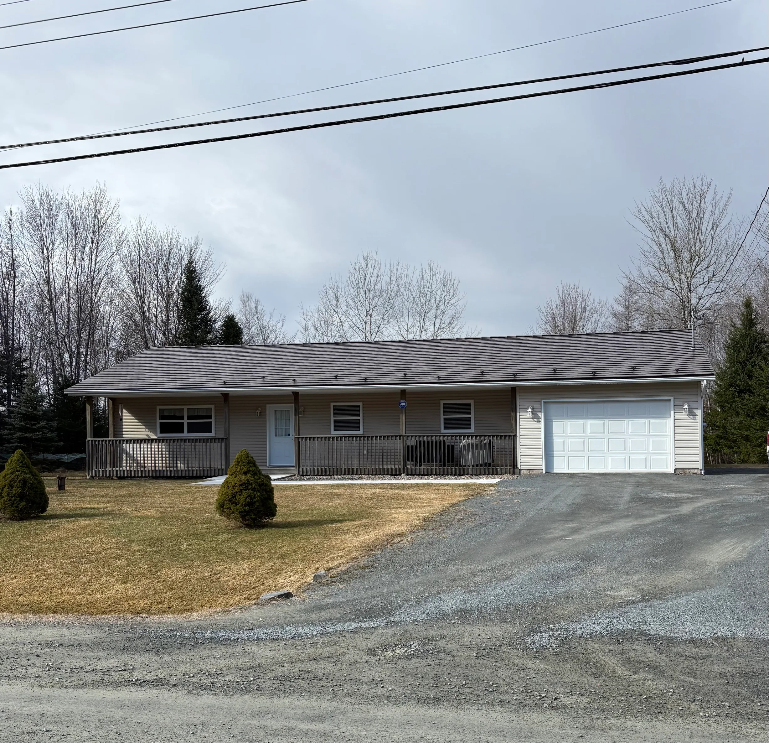 Colonial Brown Interlock Slate aluminum roof on the home, Enfield, Nova Scotia