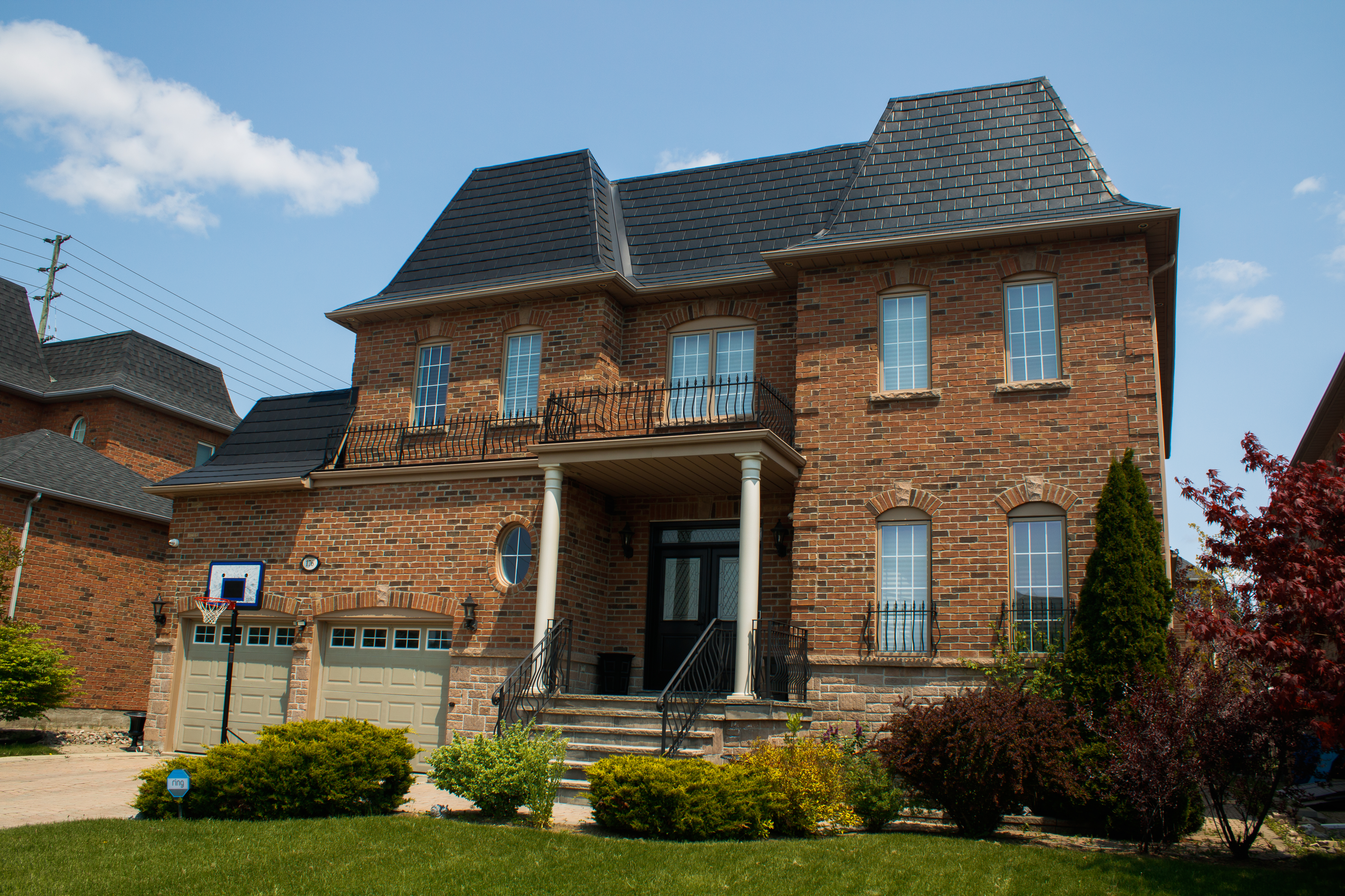 Interlock Aluminum Slate Metal Roofing – Black | Woodbridge, ON (Front-right elevation)