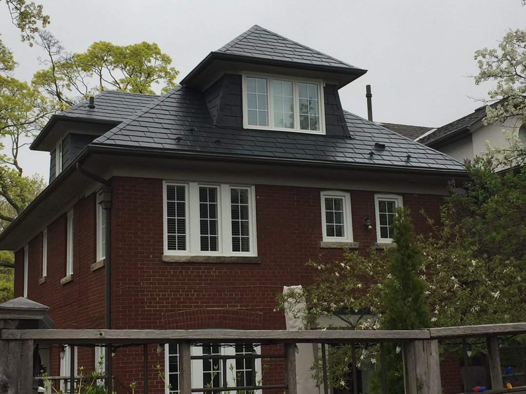 Interlock Aluminum Slate Metal Roofing – Deep Charcoal | Toronto, ON (Front-left elevation)