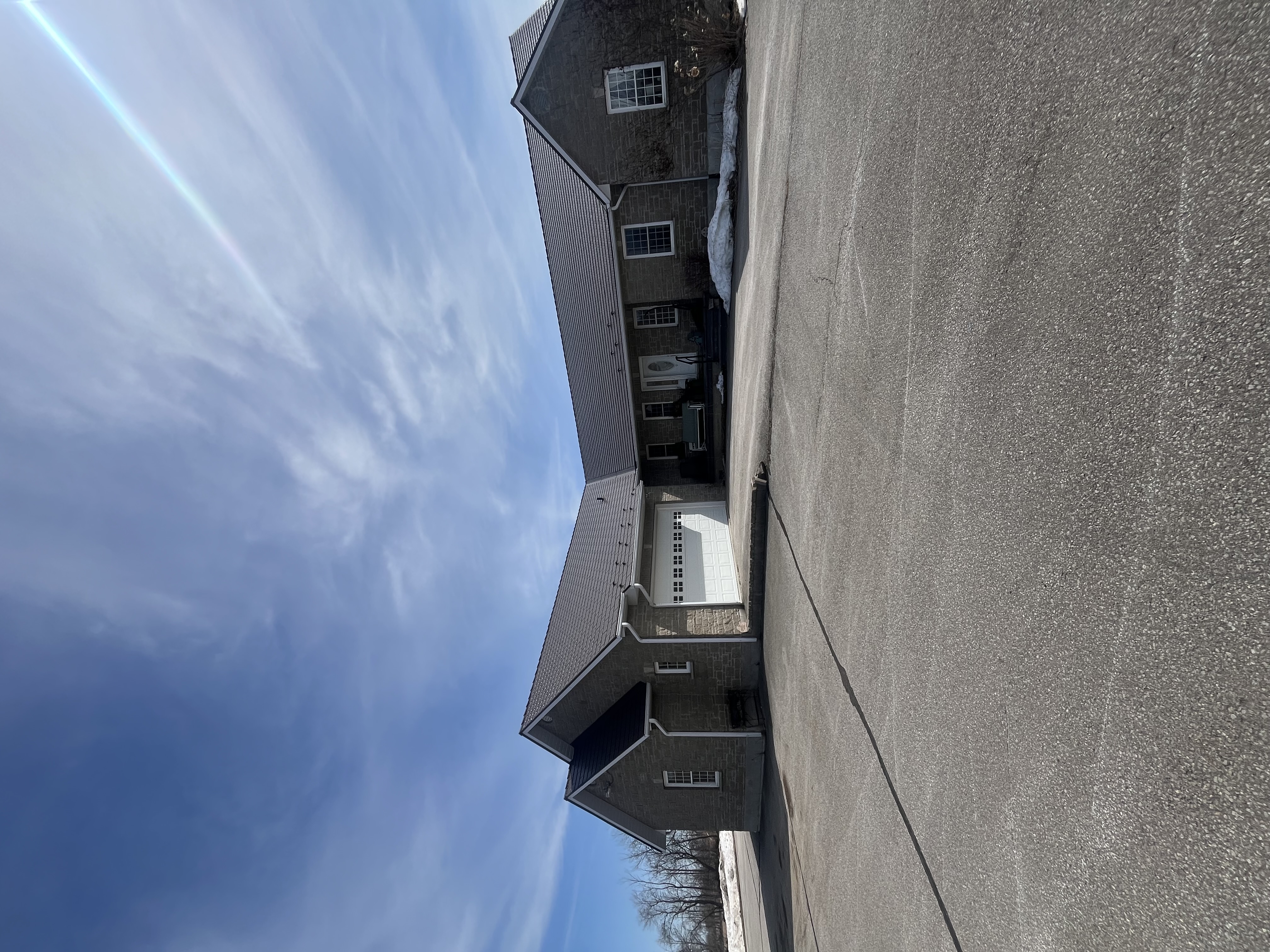 Interlock Aluminum Cedar Shingle Metal Roofing – Tudor Brown | Innisfil, ON (Street view)