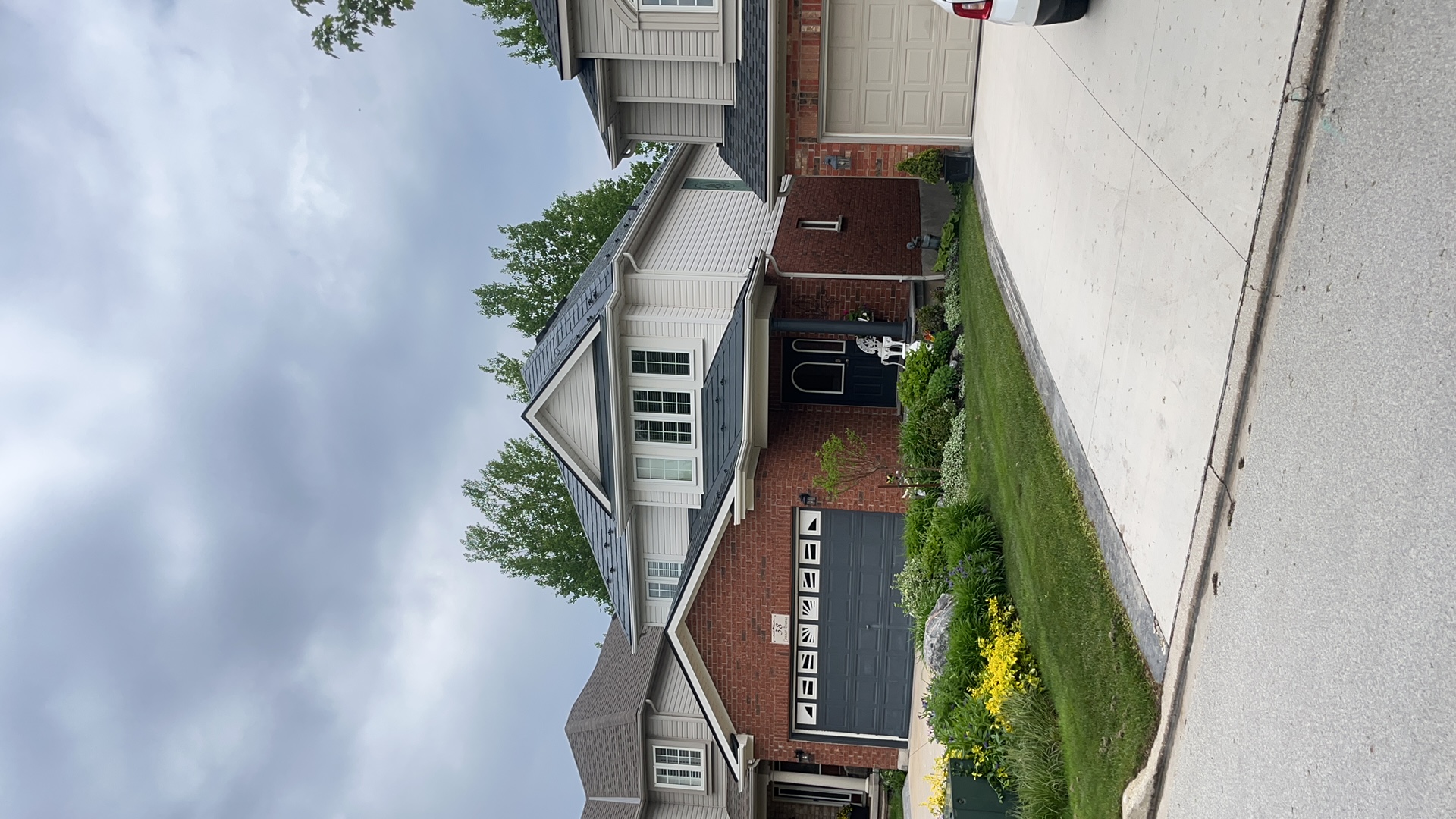 Interlock Aluminum Slate Metal Roofing – Deep Charcoal | Collingwood, ON