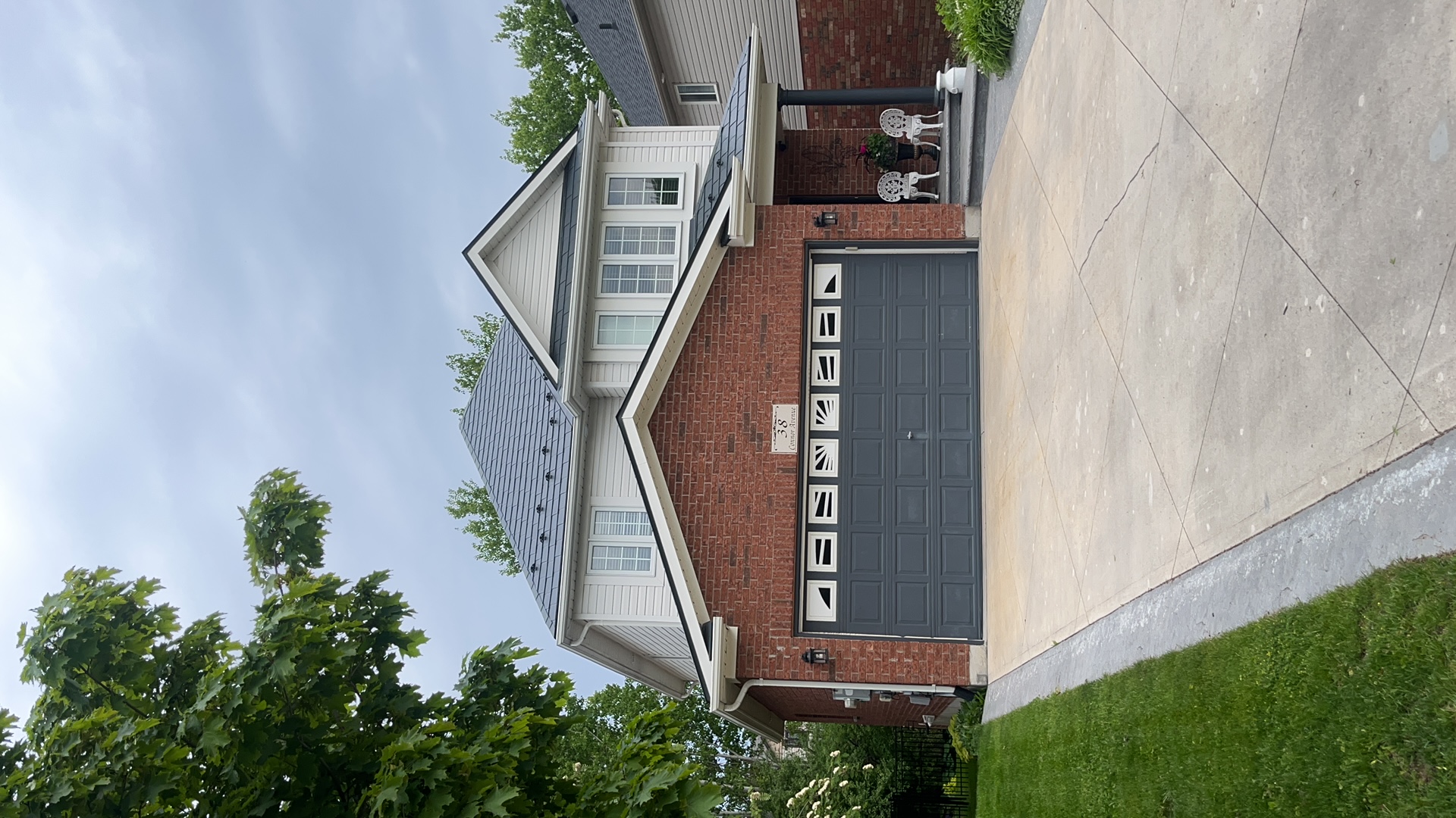 Interlock Aluminum Slate Metal Roofing – Deep Charcoal | Collingwood, ON