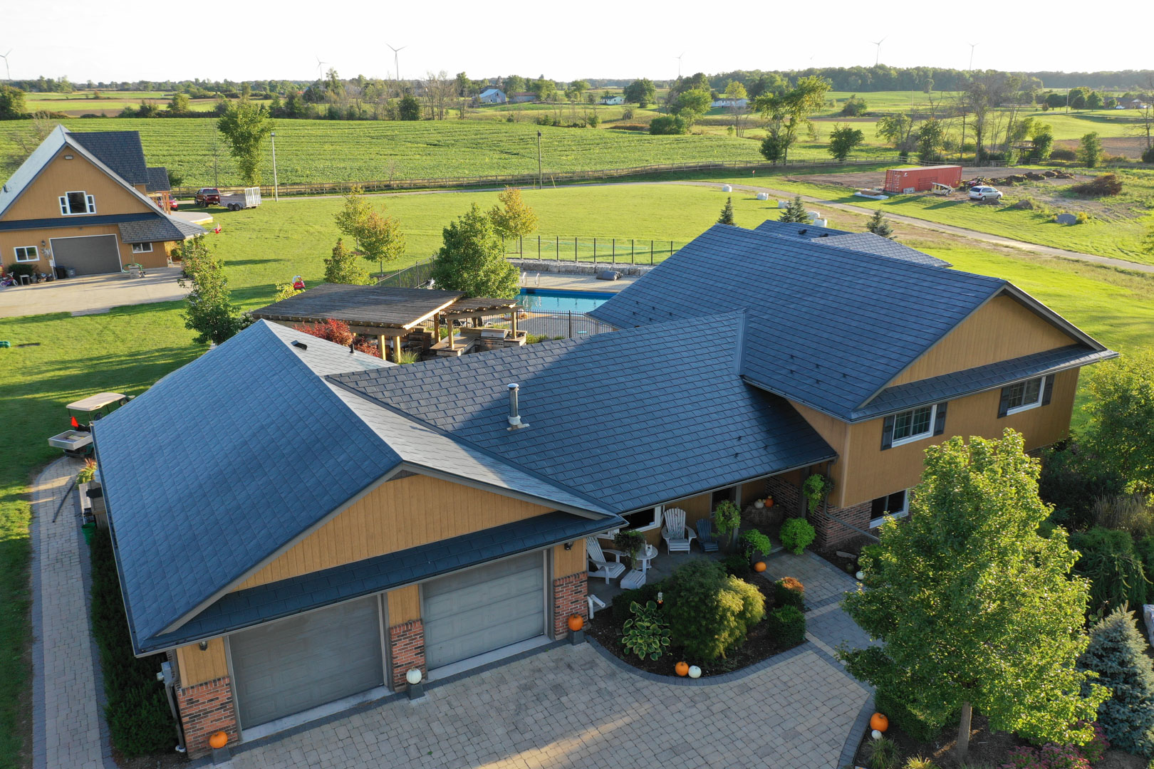 Interlock Aluminum Slate Metal Roofing – Deep Charcoal | Fenwick, ON (Aerial front)