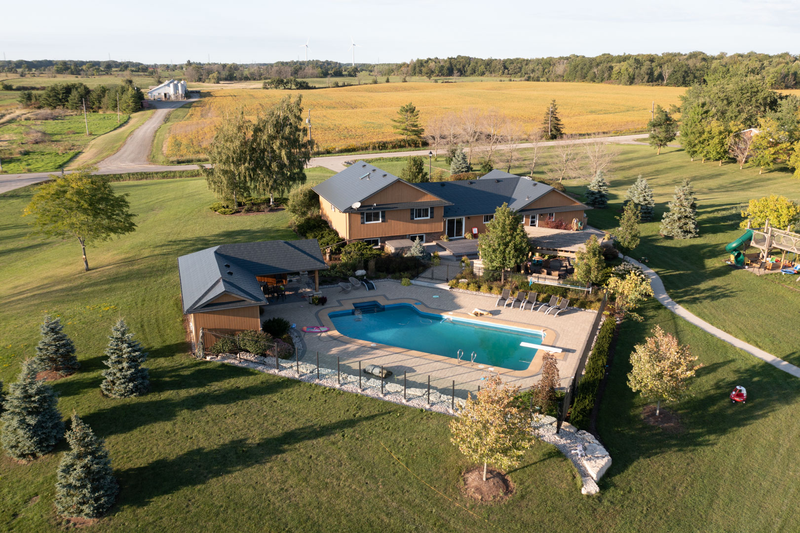 Interlock Aluminum Slate Metal Roofing – Deep Charcoal | Fenwick, ON (Aerial rear)