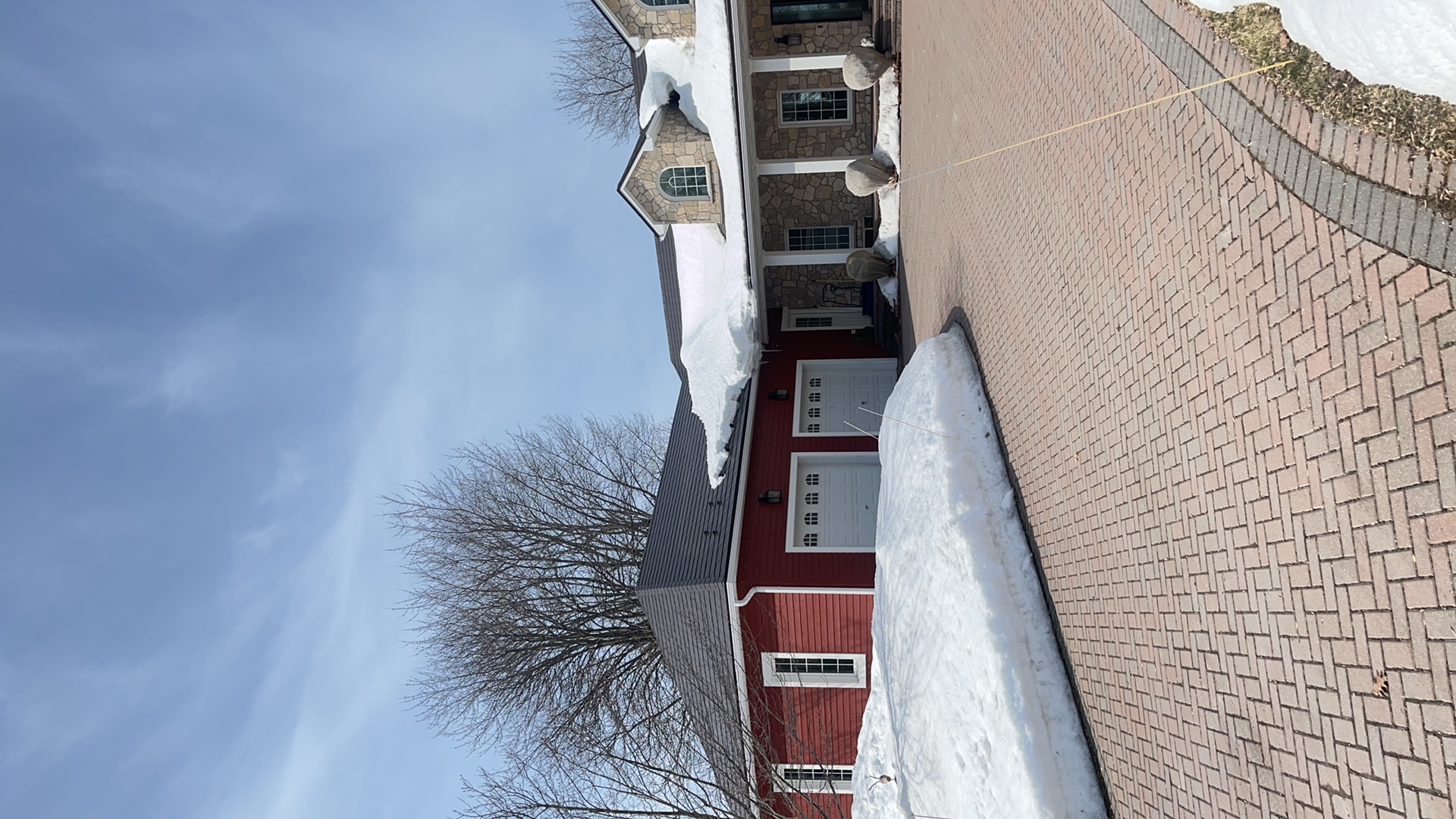 Interlock Aluminum Slate Metal Roofing – Tudor Brown | Orillia, ON (Front-left elevation)