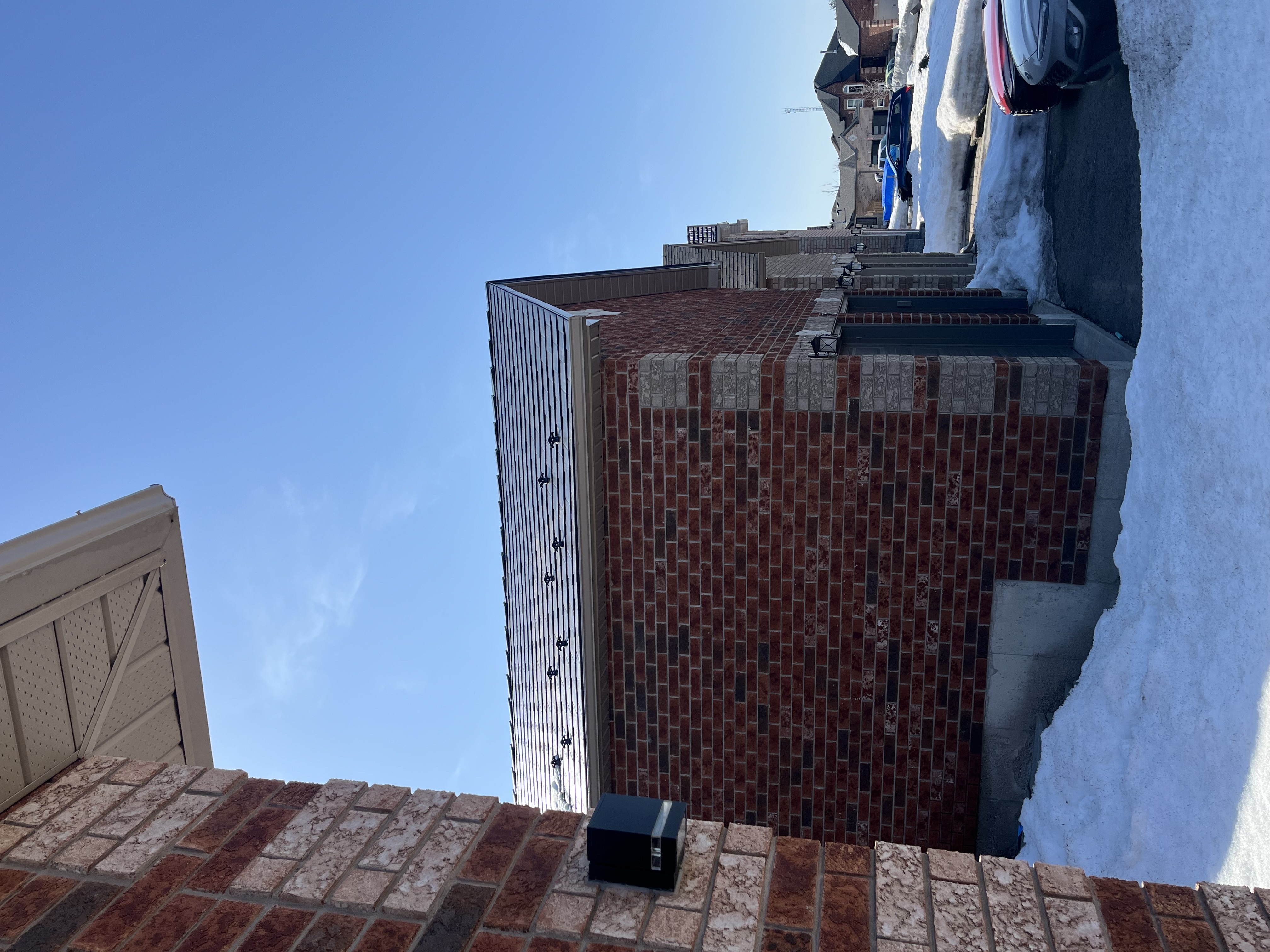 Interlock Aluminum Slate Metal Roofing – Deep Charcoal | Barrie, ON (Side elevation)