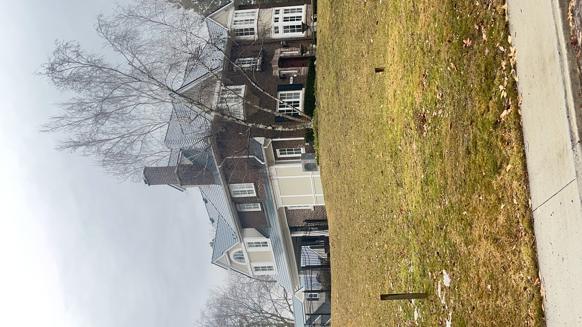 Interlock Aluminum Slate Metal Roofing – Deep Charcoal | Burlington, ON (Front elevation)