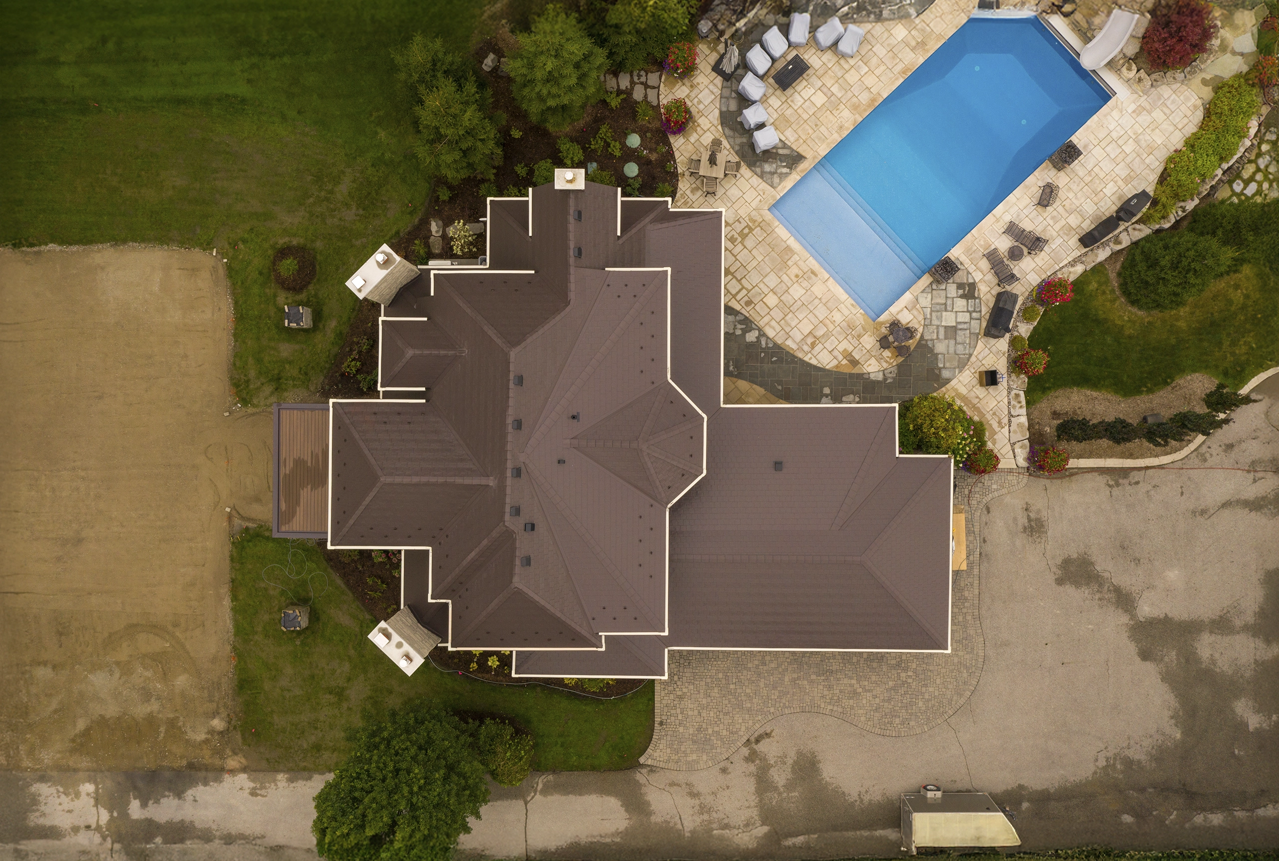 Interlock Aluminum Slate Metal Roofing – Tudor Brown | Bradford, ON (Drone top down)