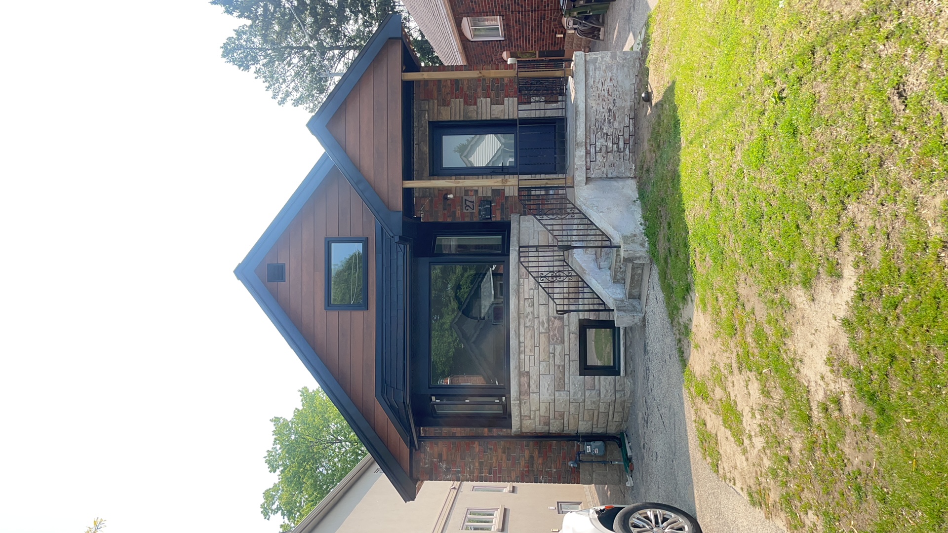 Interlock Aluminum Slate Metal Roofing – Black | Toronto, ON (Front elevation)