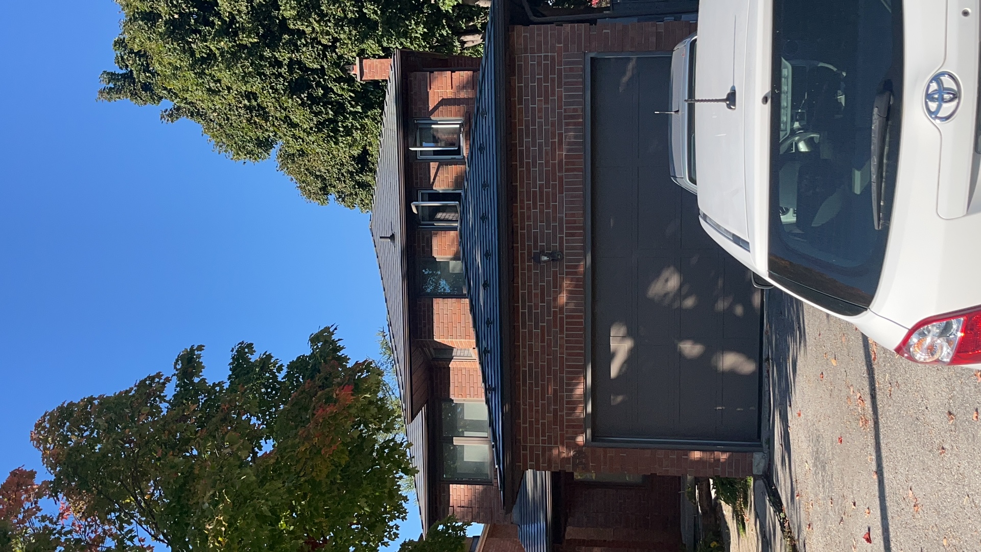 Interlock Aluminum Slate Metal Roofing – Musket Grey | Markham, ON (Street view)