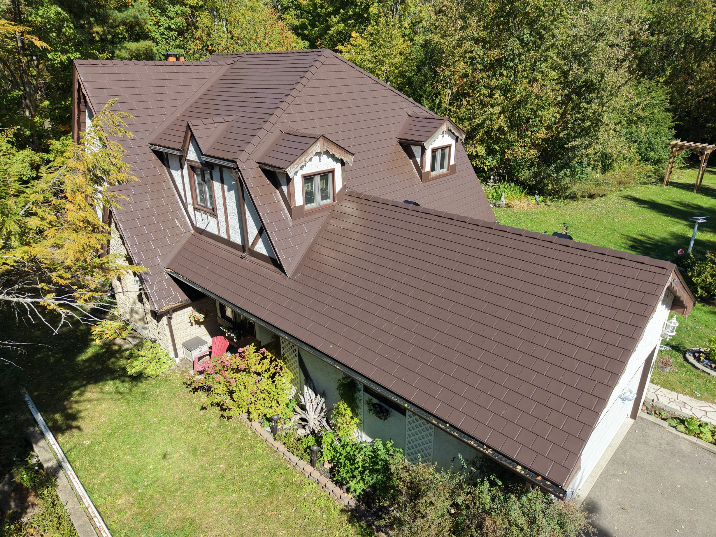 Interlock Aluminum Slate Metal Roofing – Colonial Brown | Fraserville, ON (Aerial)