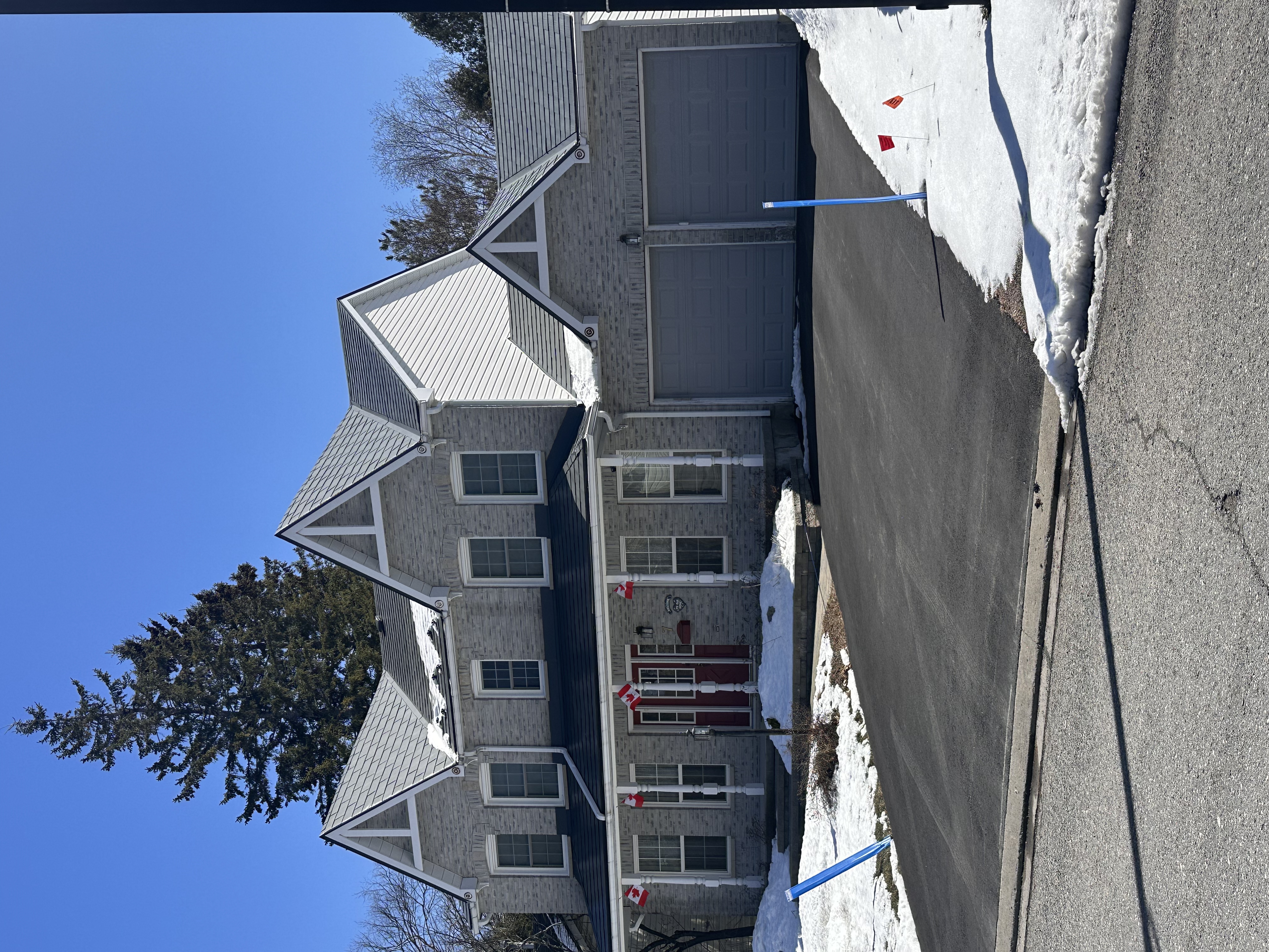 Interlock Aluminum Shingle Metal Roofing – Charcoal Grey | Stittsville, ON (Front-right elevation)