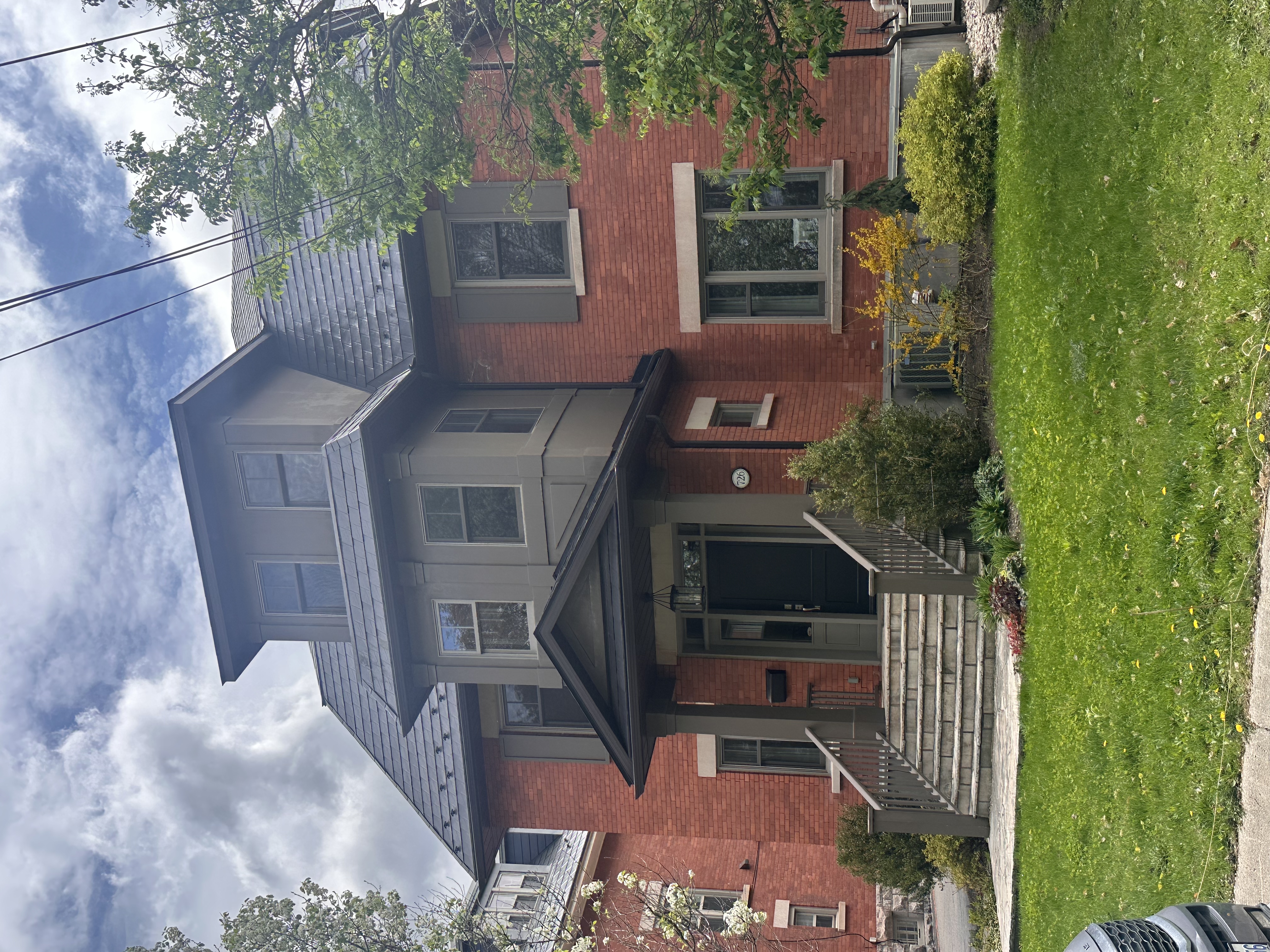 Interlock Aluminum Slate Metal Roofing – Black | Ottawa, ON (Front-right elevation)