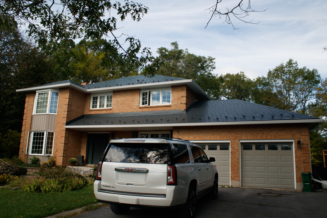 Interlock Aluminum Slate Metal Roofing – Deep Charcoal | Kingston, ON