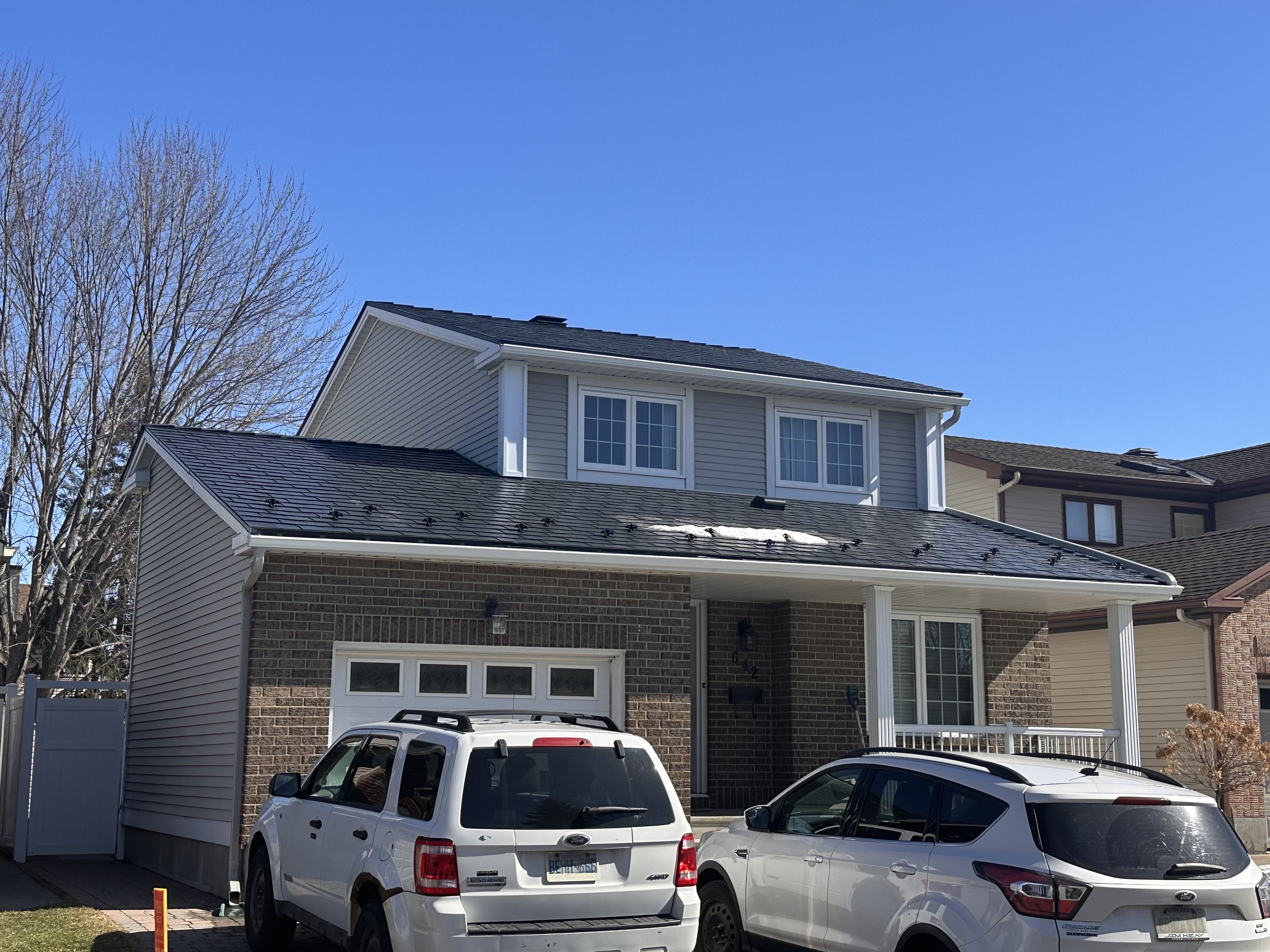 Interlock Aluminum Slate Metal Roofing – Black | Orleans, ON (Front elevation)
