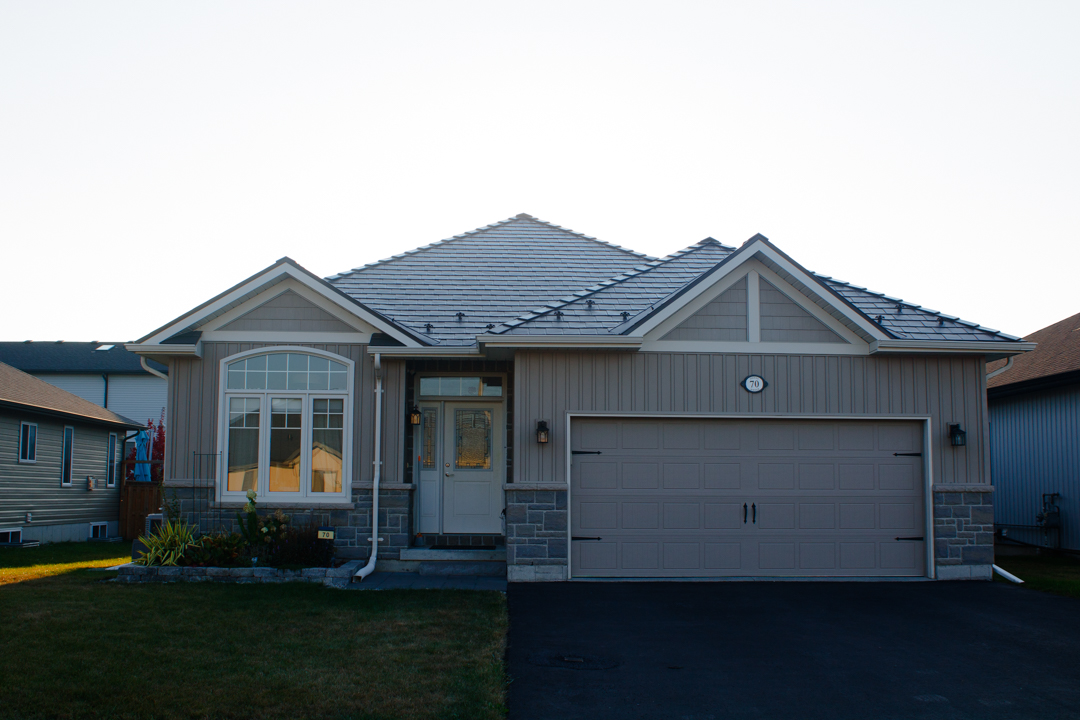 Interlock Aluminum Slate Metal Roofing – Tudor Brown | Belleville, ON