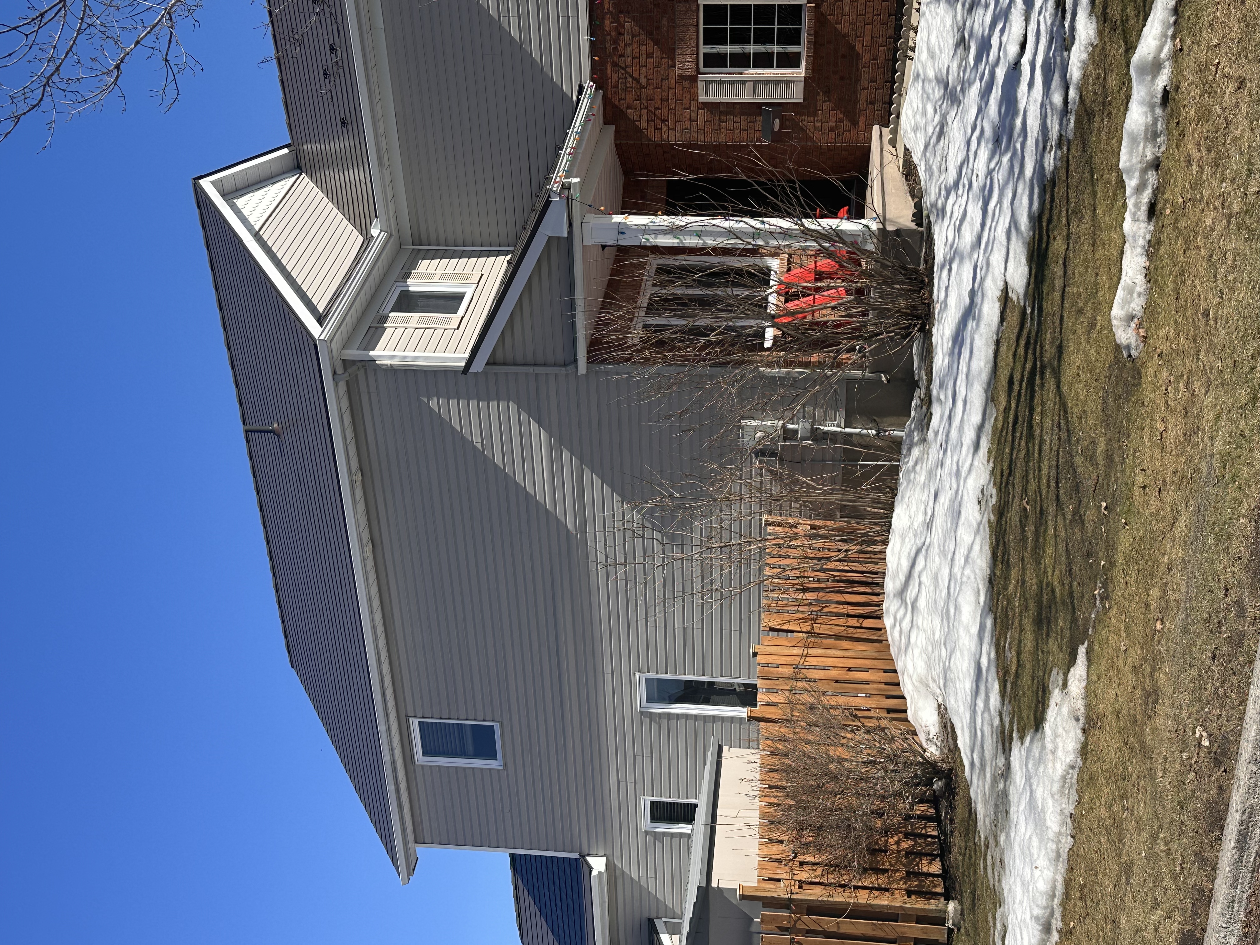 Interlock Aluminum Slate Metal Roofing – Tudor Brown | Ottawa, ON