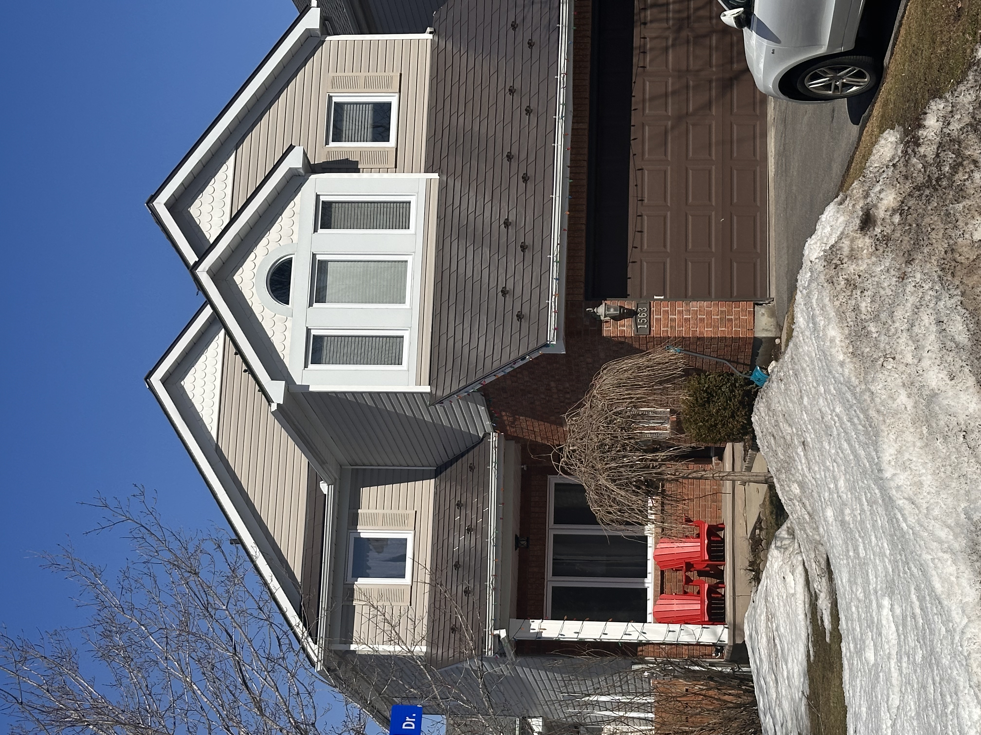 Interlock Aluminum Slate Metal Roofing – Tudor Brown | Ottawa, ON