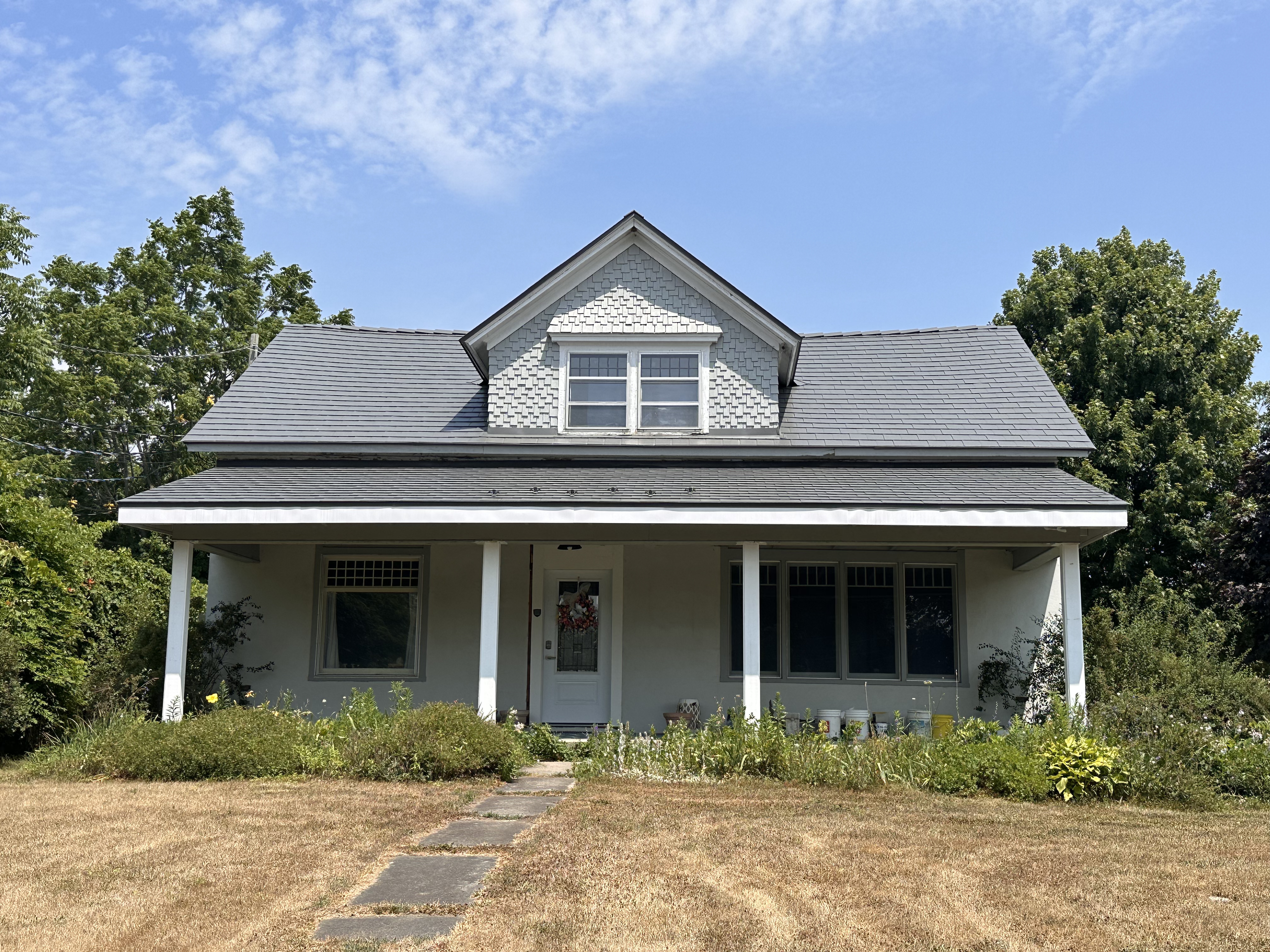 Interlock Aluminum Slate Metal Roofing – Musket Grey | Bloomfield, ON