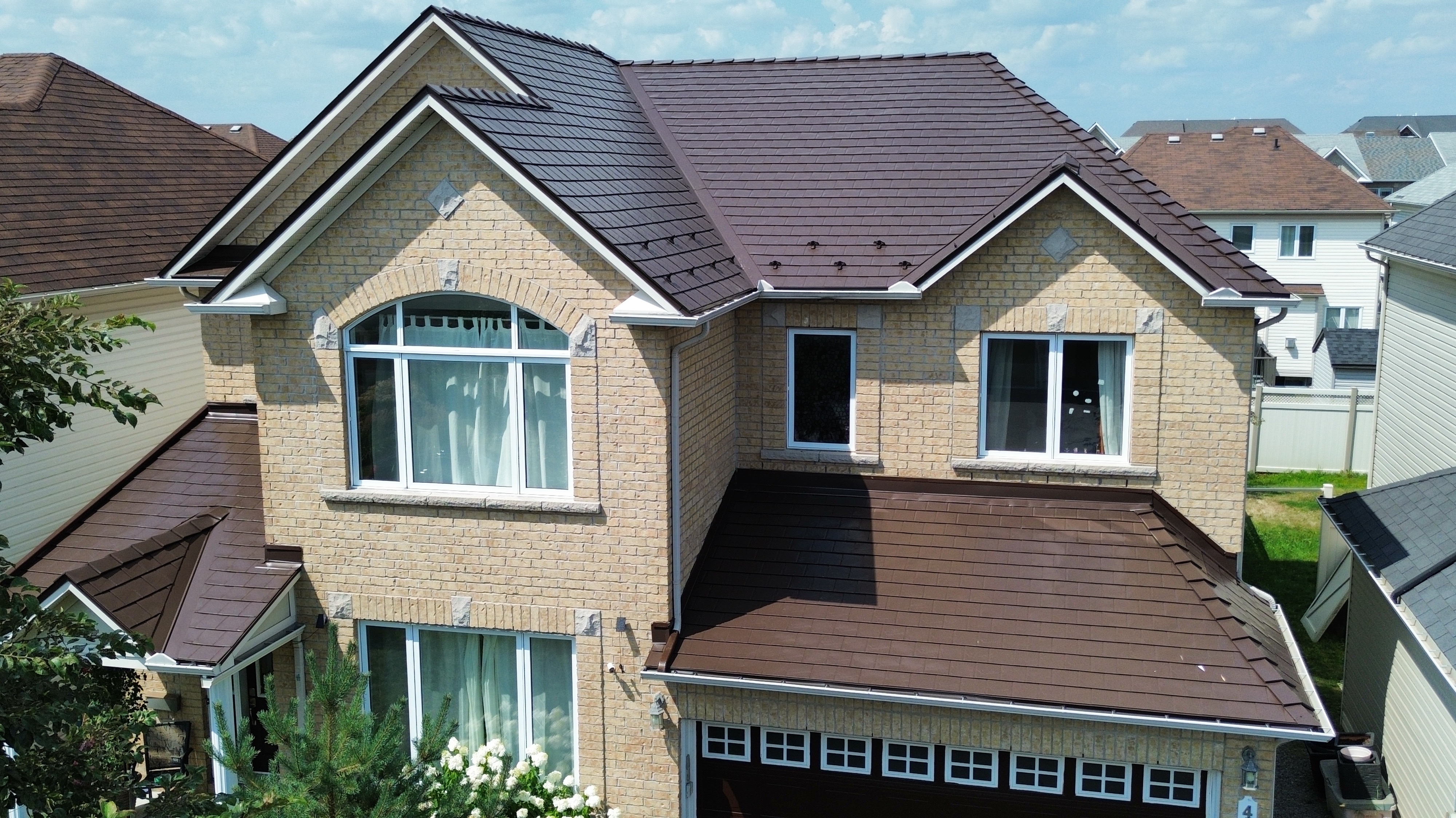 Interlock Aluminum Slate Metal Roofing – Colonial Brown | Ottawa, ON
