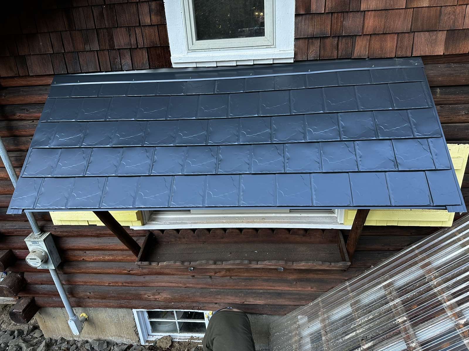 Interlock Aluminum Slate Metal Roofing – Black | Alsea, OR