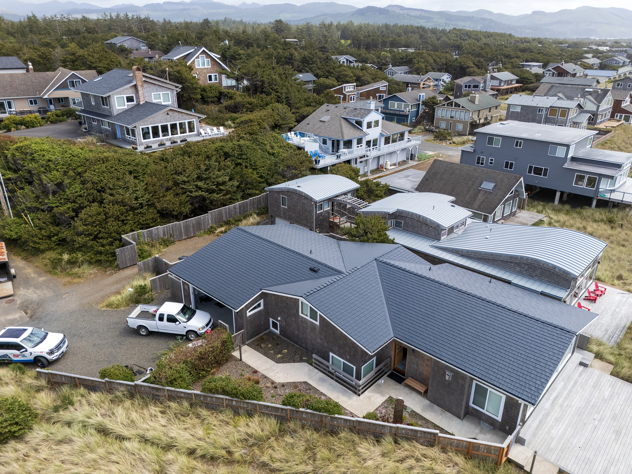 Interlock Aluminum Cedar Shingle Metal Roofing – Black | Manzanita, OR (Aerial)
