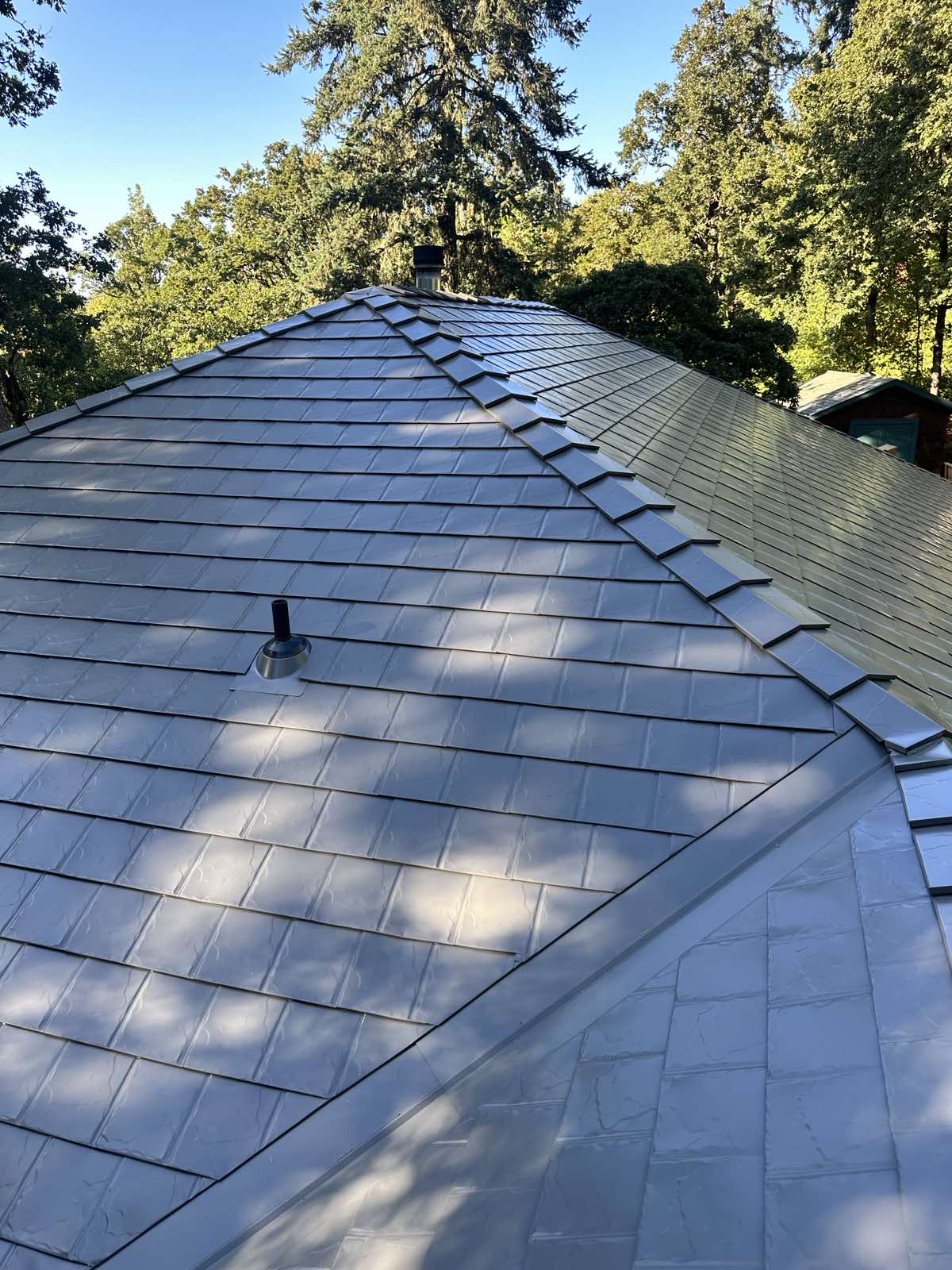Interlock Aluminum Slate Metal Roofing – Musket Grey | Eugene, OR
