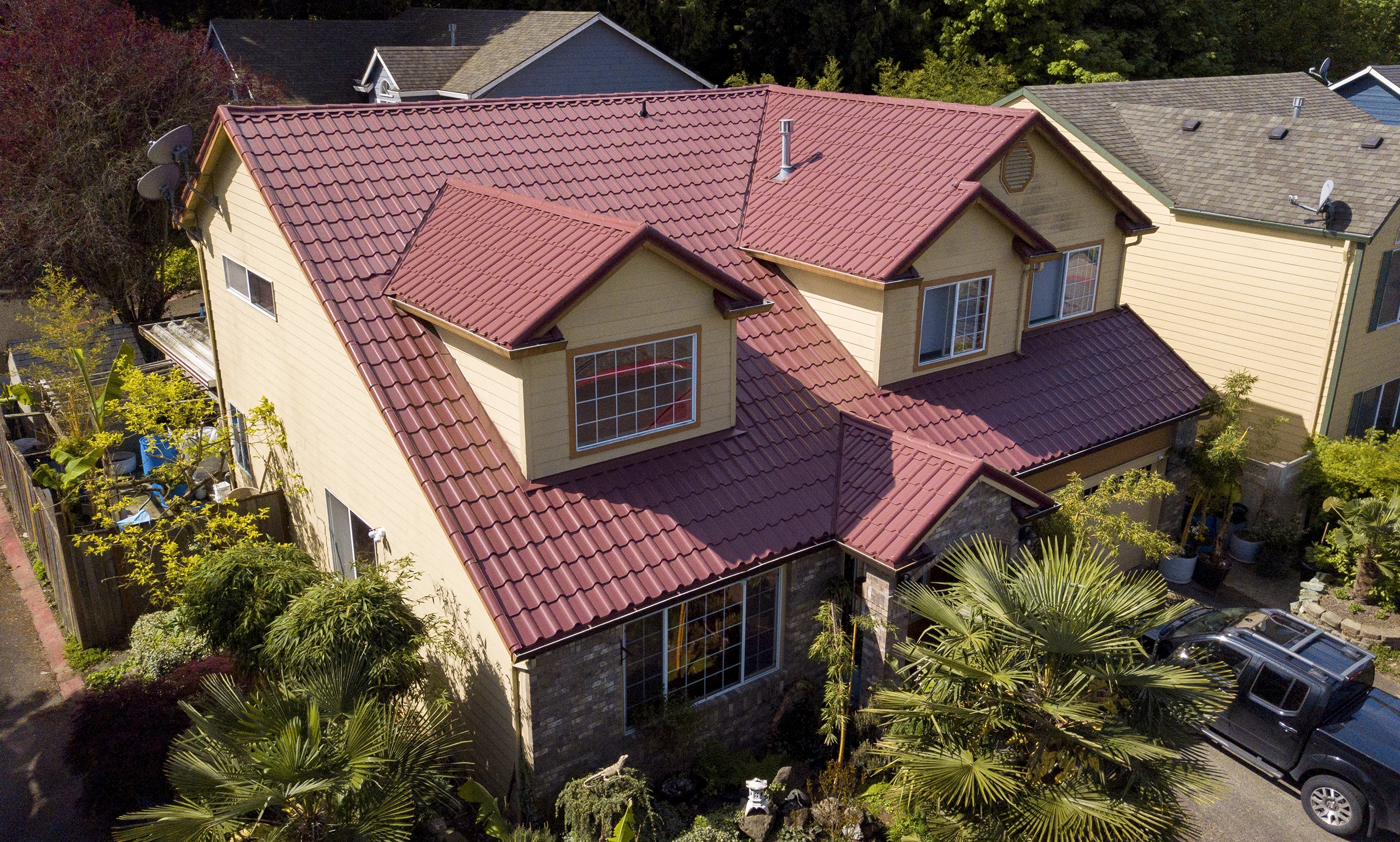 Interlock Aluminum Mediterranean Tile Metal Roofing – Tile Red | Portland, OR