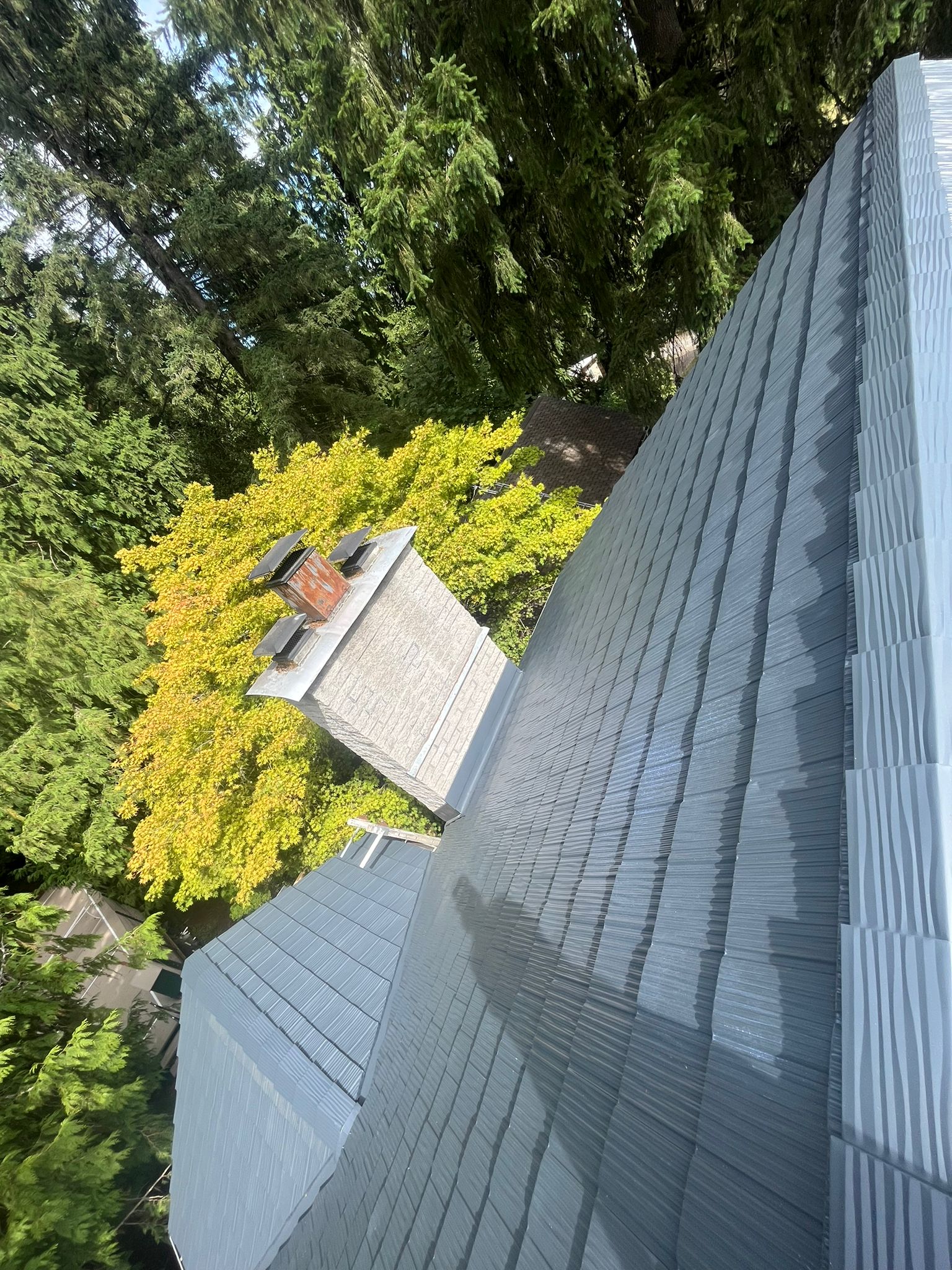 Interlock Aluminum Shake Metal Roofing – Deep Charcoal | Scappoose, OR