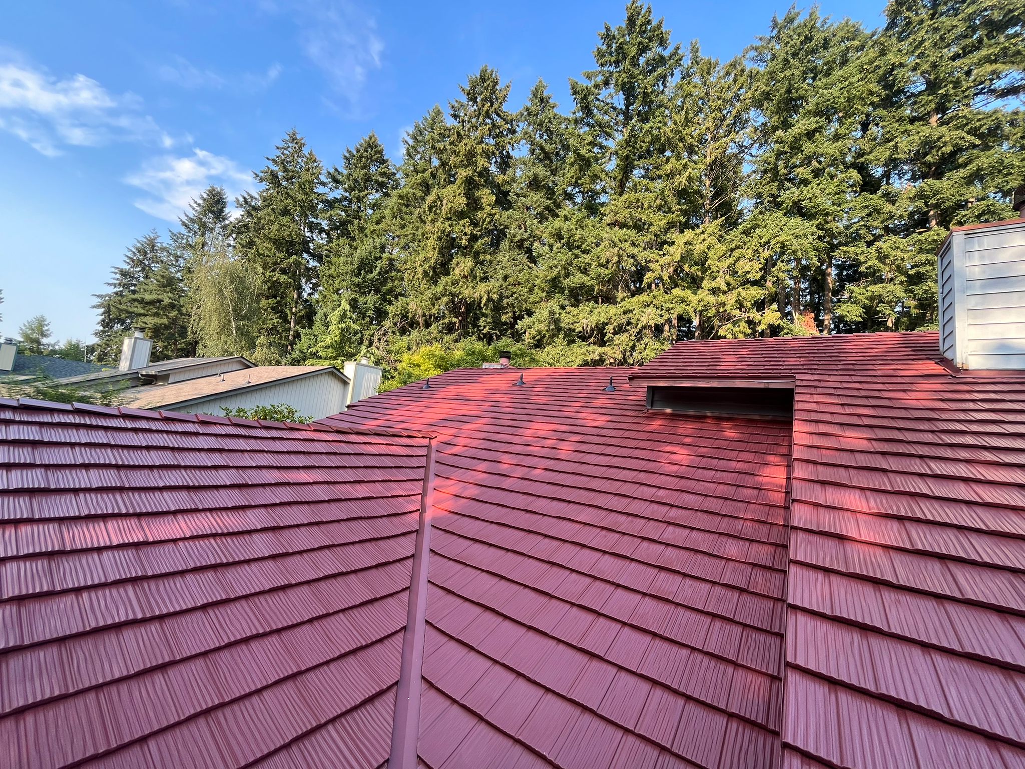 Interlock Aluminum Shake Metal Roofing – Tile Red | Beaverton, OR