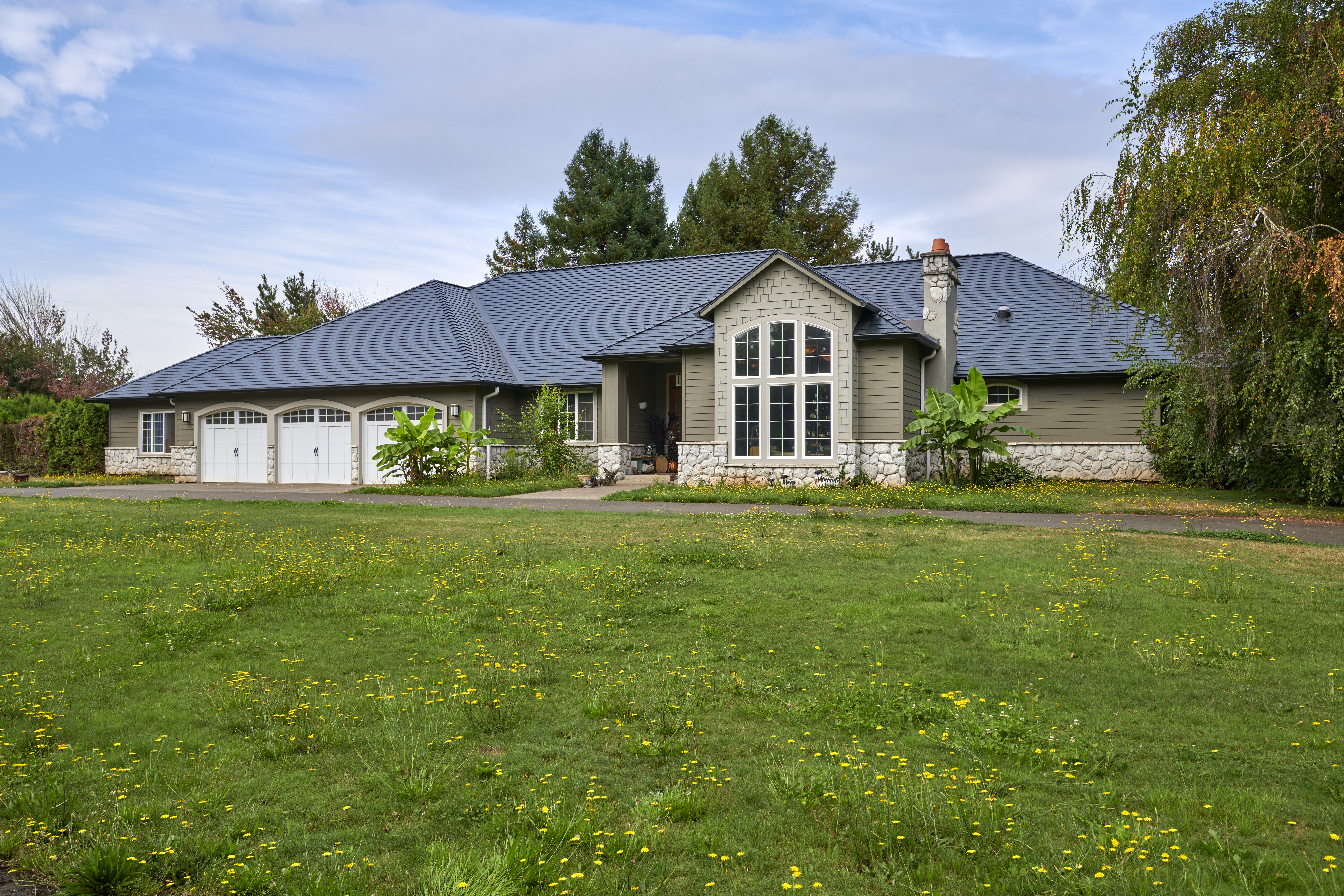 Interlock Aluminum Slate Metal Roofing – Black | Ridgefield, WA