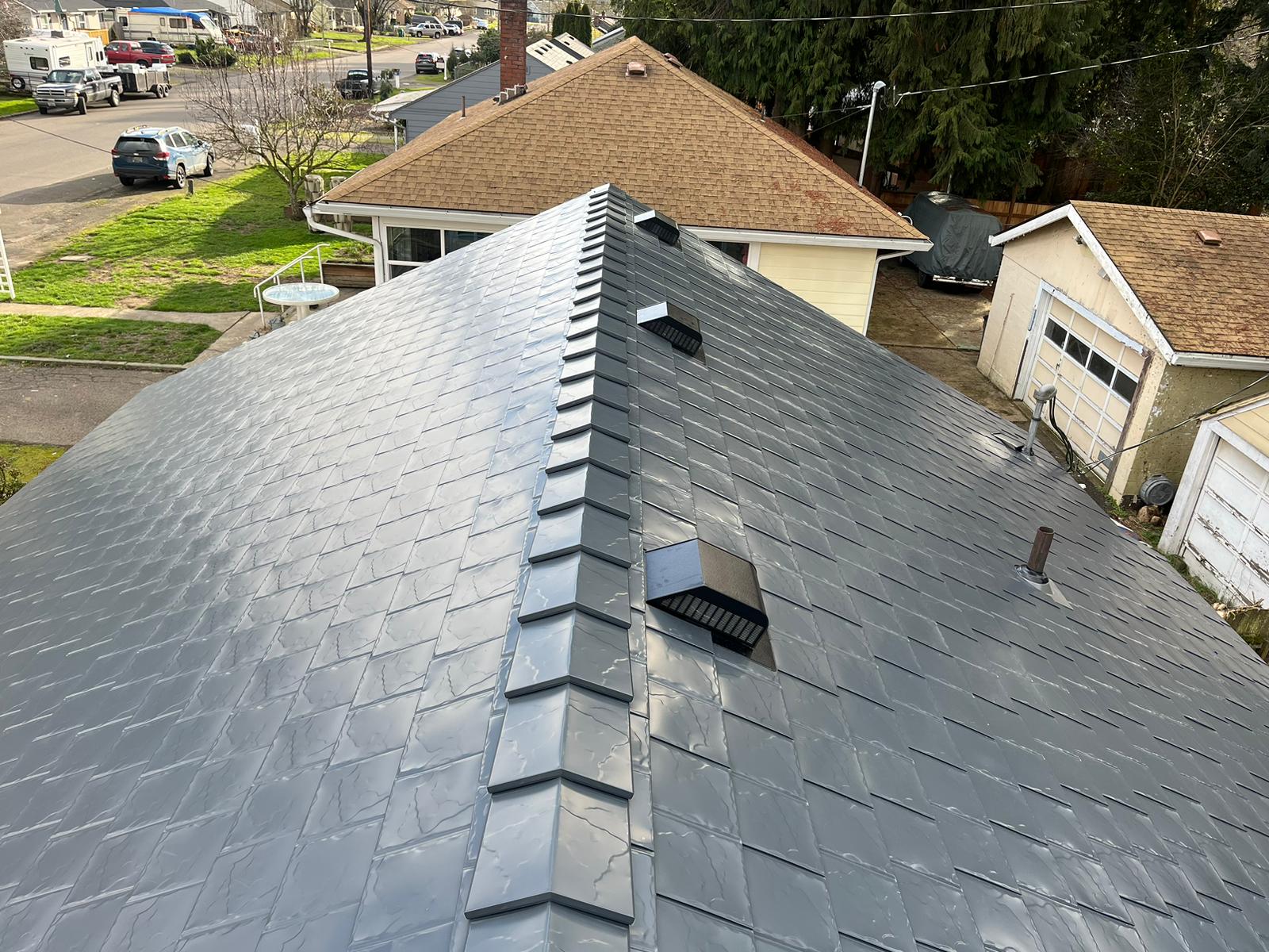 Interlock Aluminum Slate Metal Roofing – Deep Charcoal | Vancouver, WA