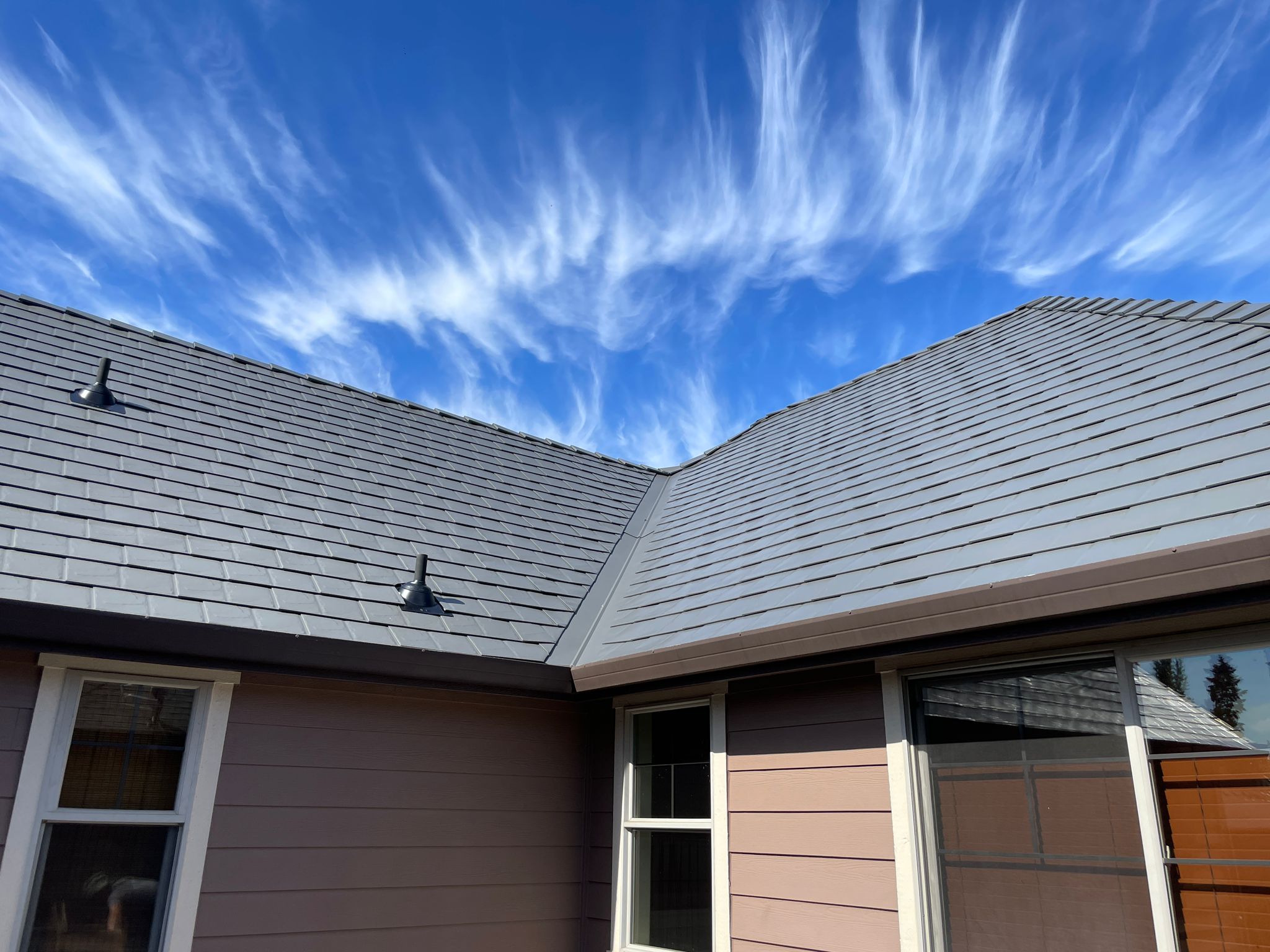 Interlock Aluminum Slate Metal Roofing – Musket Grey | Vancouver, WA